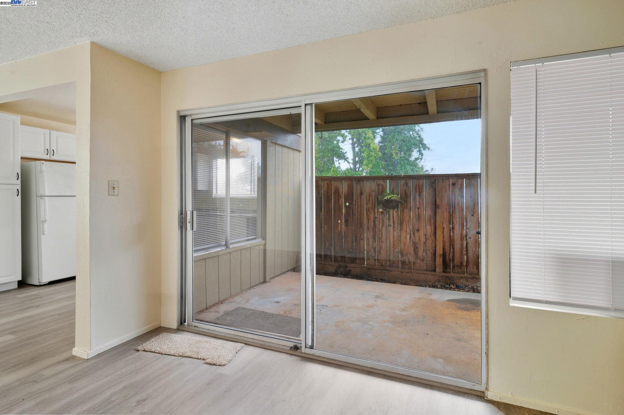 Detail Gallery Image 8 of 34 For 355 Parkview Ter #D1,  Vallejo,  CA 94589 - 2 Beds | 1 Baths
