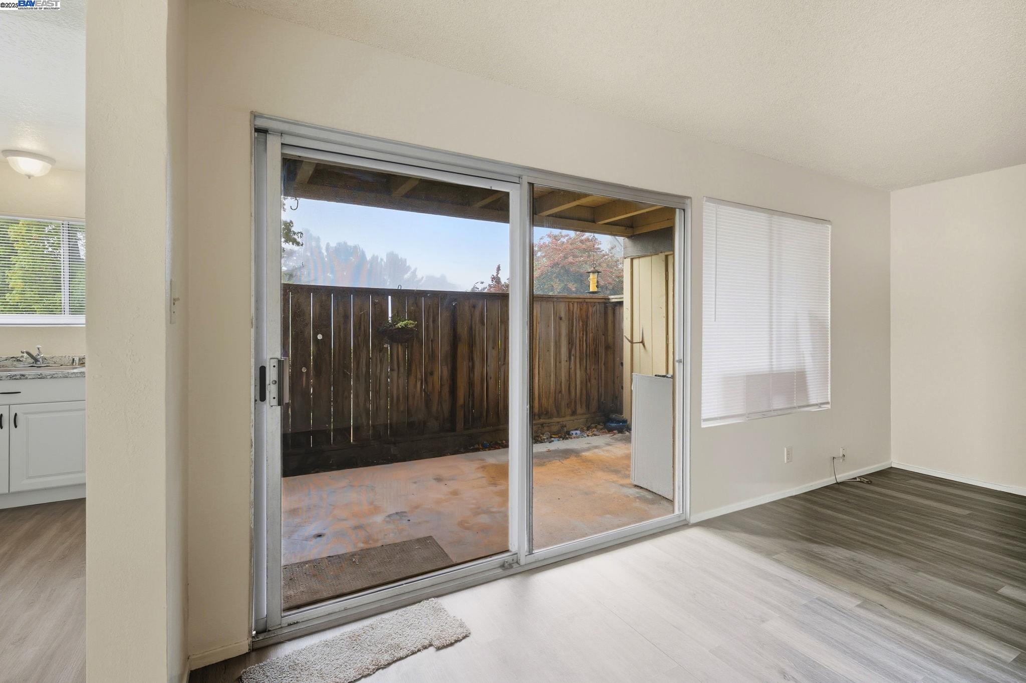 Detail Gallery Image 9 of 34 For 355 Parkview Ter #D1,  Vallejo,  CA 94589 - 2 Beds | 1 Baths
