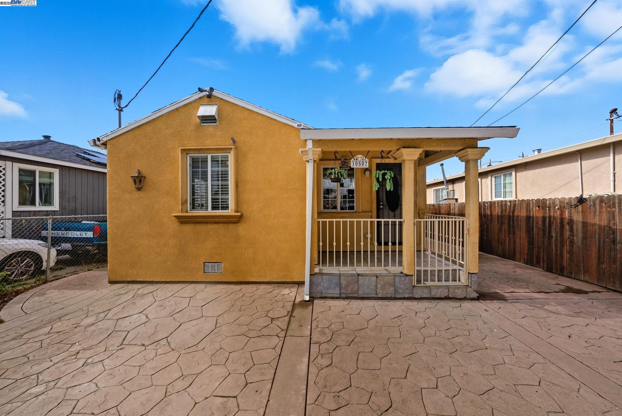 Front Image Thumbnail for BE41115593