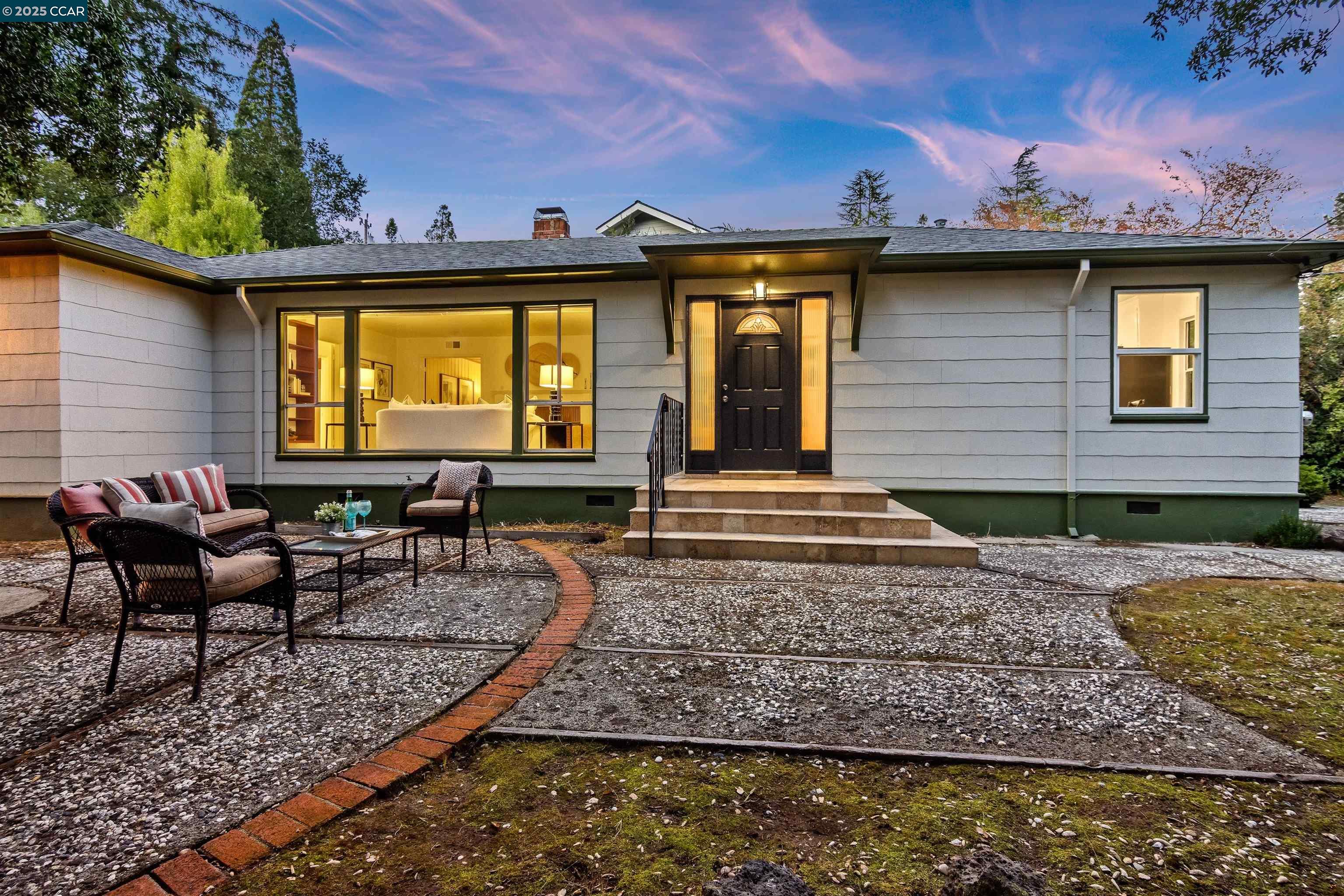 Front Image Thumbnail for CC41115644