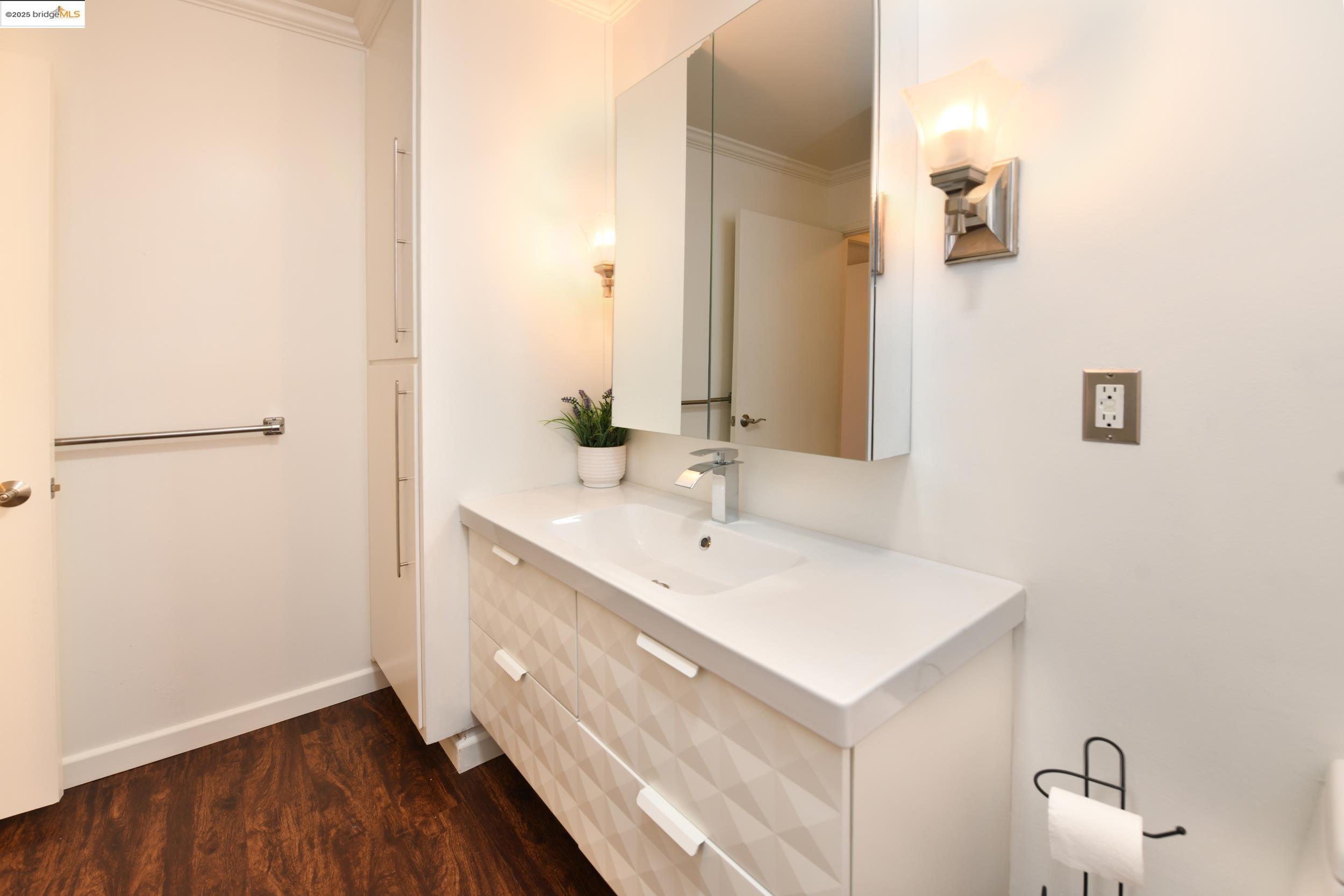 1910 Skycrest Dr UNIT 5, Walnut Creek, CA, 94595