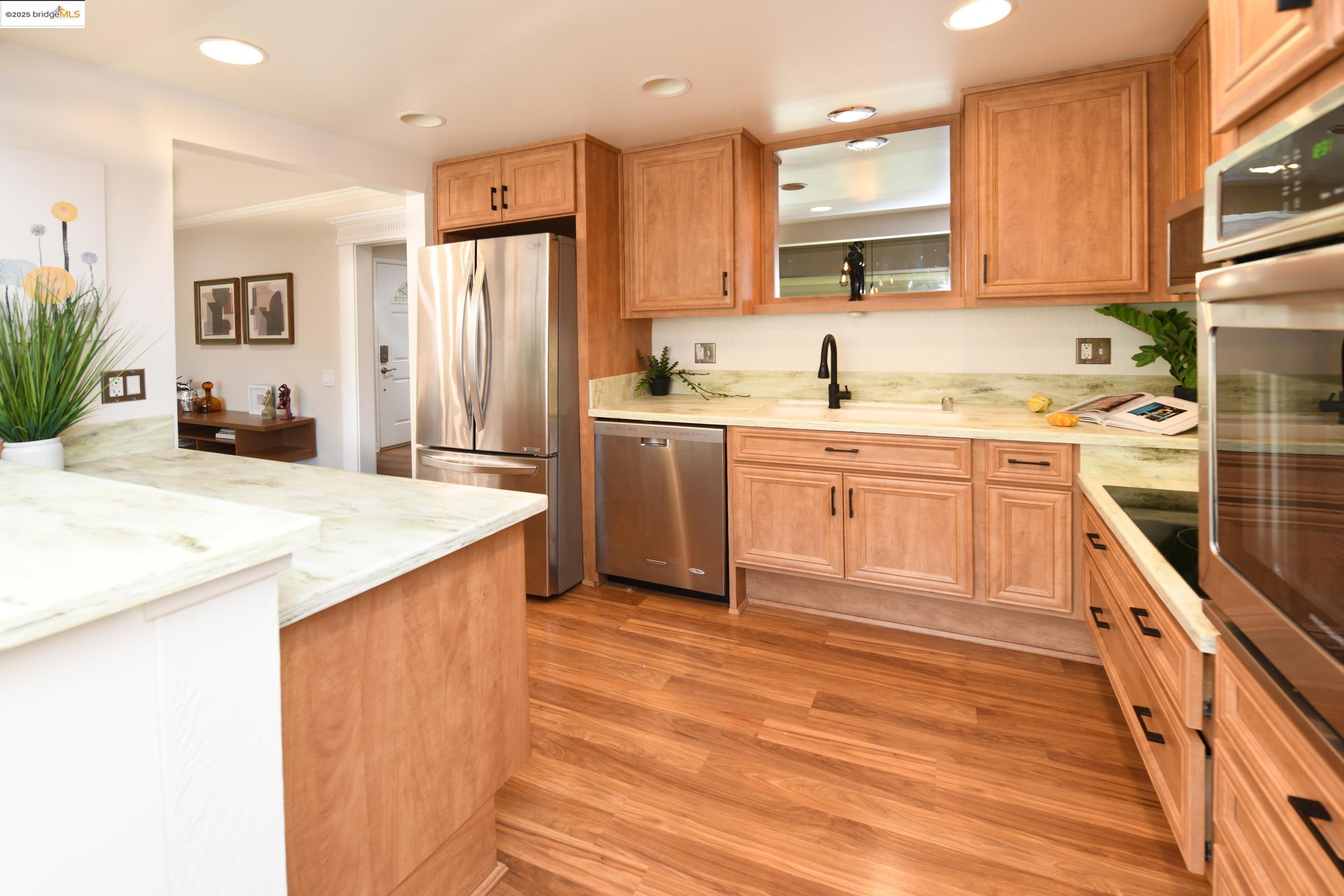 1910 Skycrest Dr UNIT 5, Walnut Creek, CA, 94595