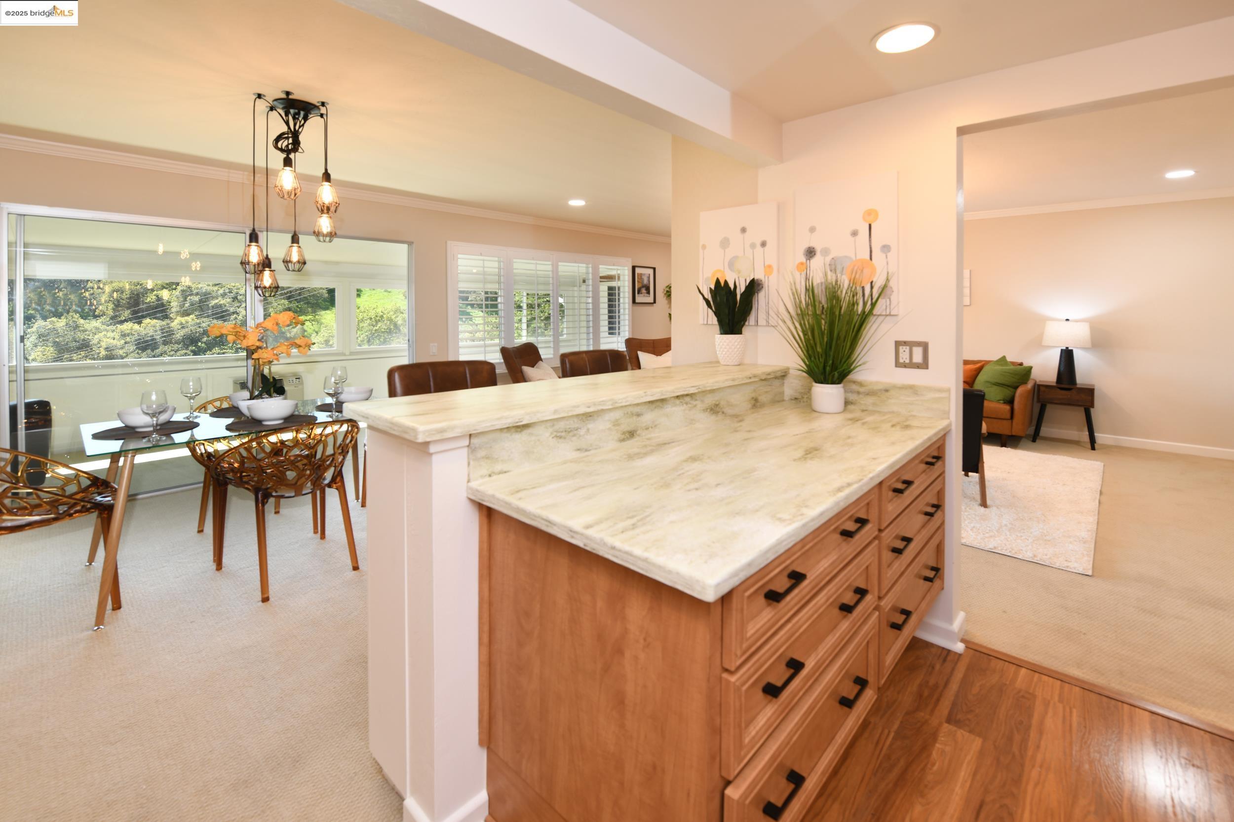 1910 Skycrest Dr UNIT 5, Walnut Creek, CA, 94595