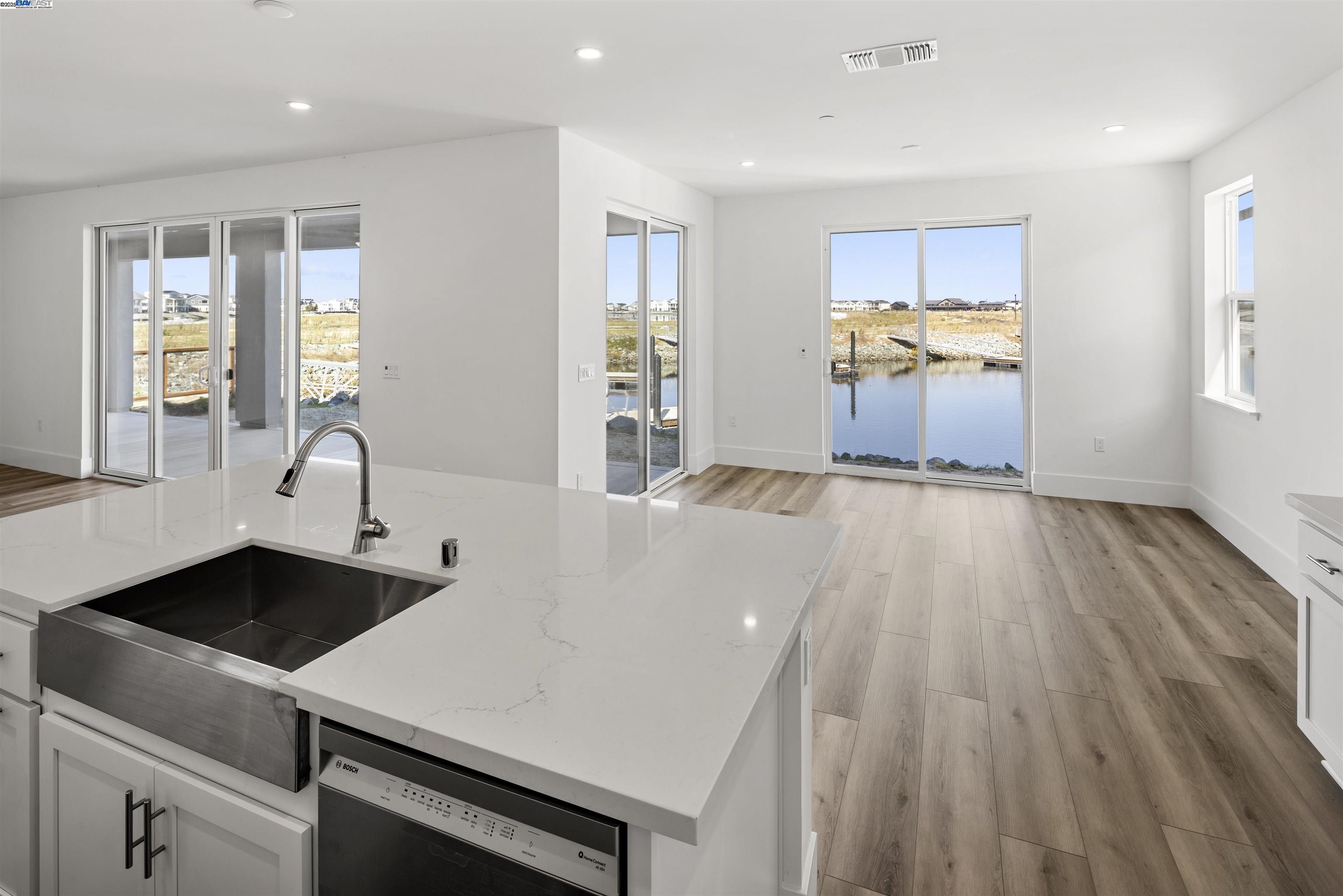 Detail Gallery Image 10 of 35 For 3641 Delta Coves Drive, Bethel Island,  CA 94511 - 5 Beds | 3 Baths