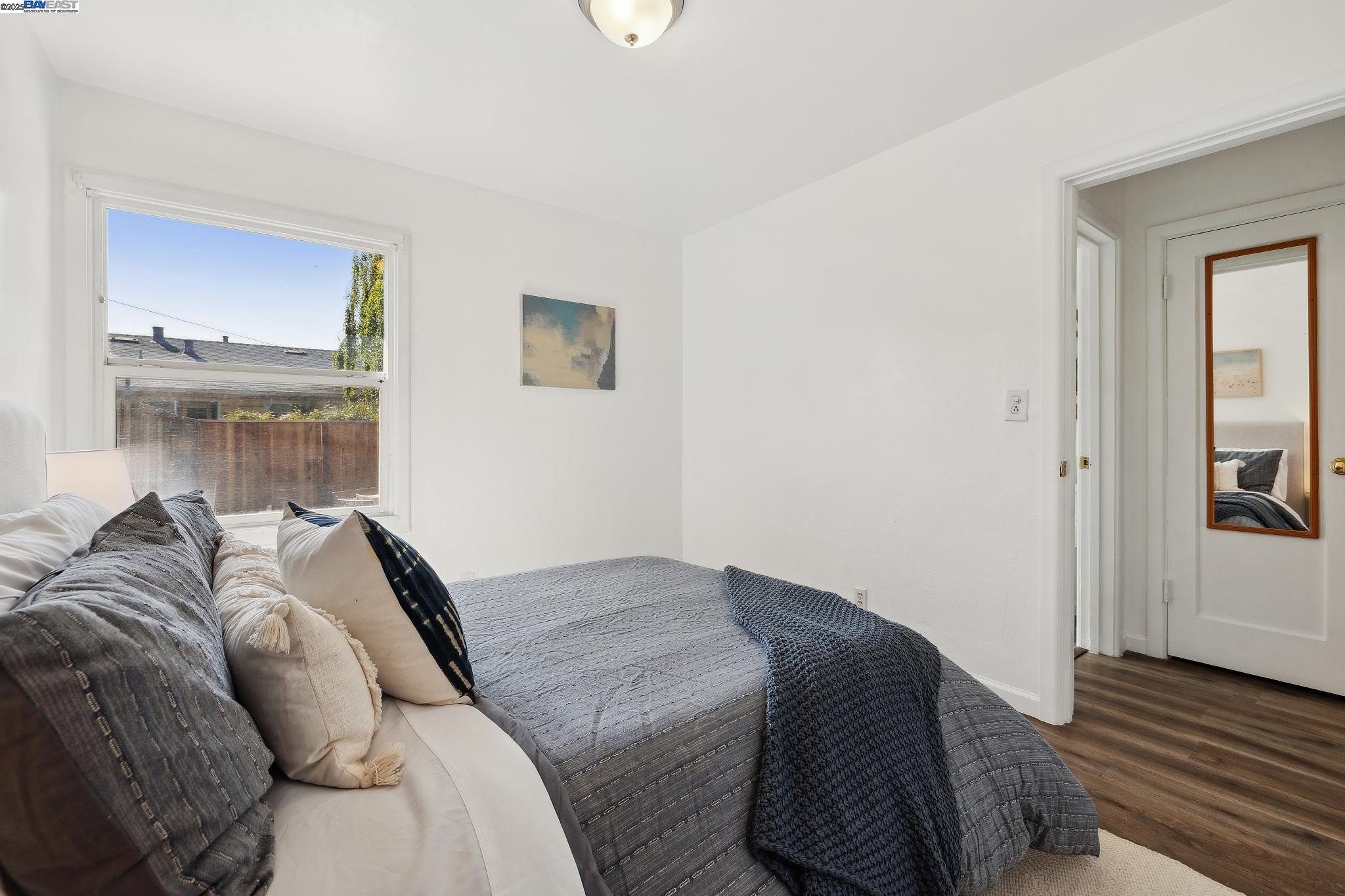 Detail Gallery Image 18 of 28 For 108 Cypress St #D,  Alameda,  CA 94501 - 2 Beds | 1 Baths