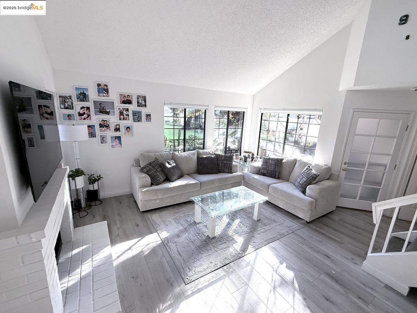 Detail Gallery Image 2 of 52 For 2561 Yerba Bank Ct #0,  San Jose,  CA 95121 - 3 Beds | 2 Baths