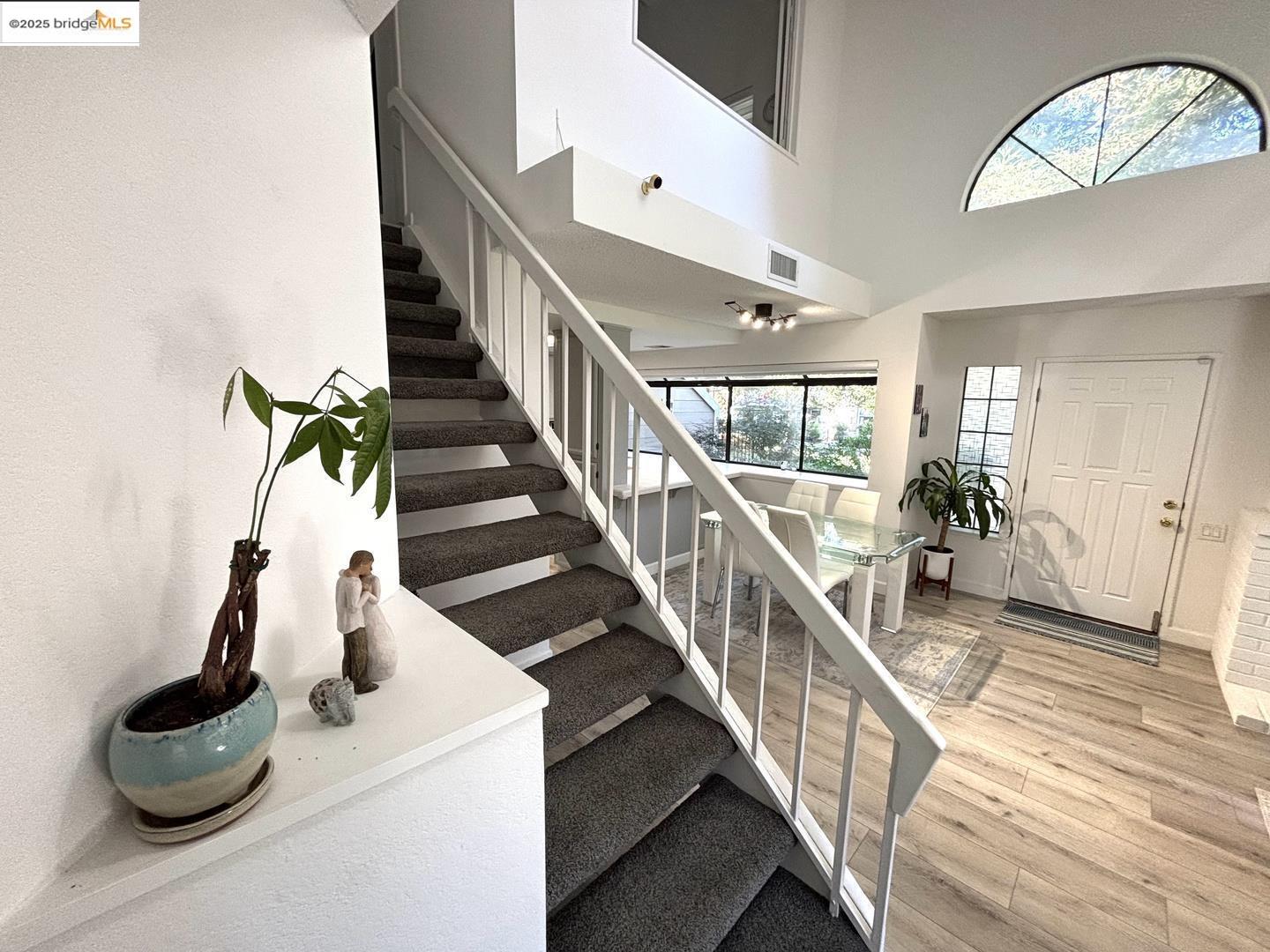 Detail Gallery Image 18 of 52 For 2561 Yerba Bank Ct #0,  San Jose,  CA 95121 - 3 Beds | 2 Baths