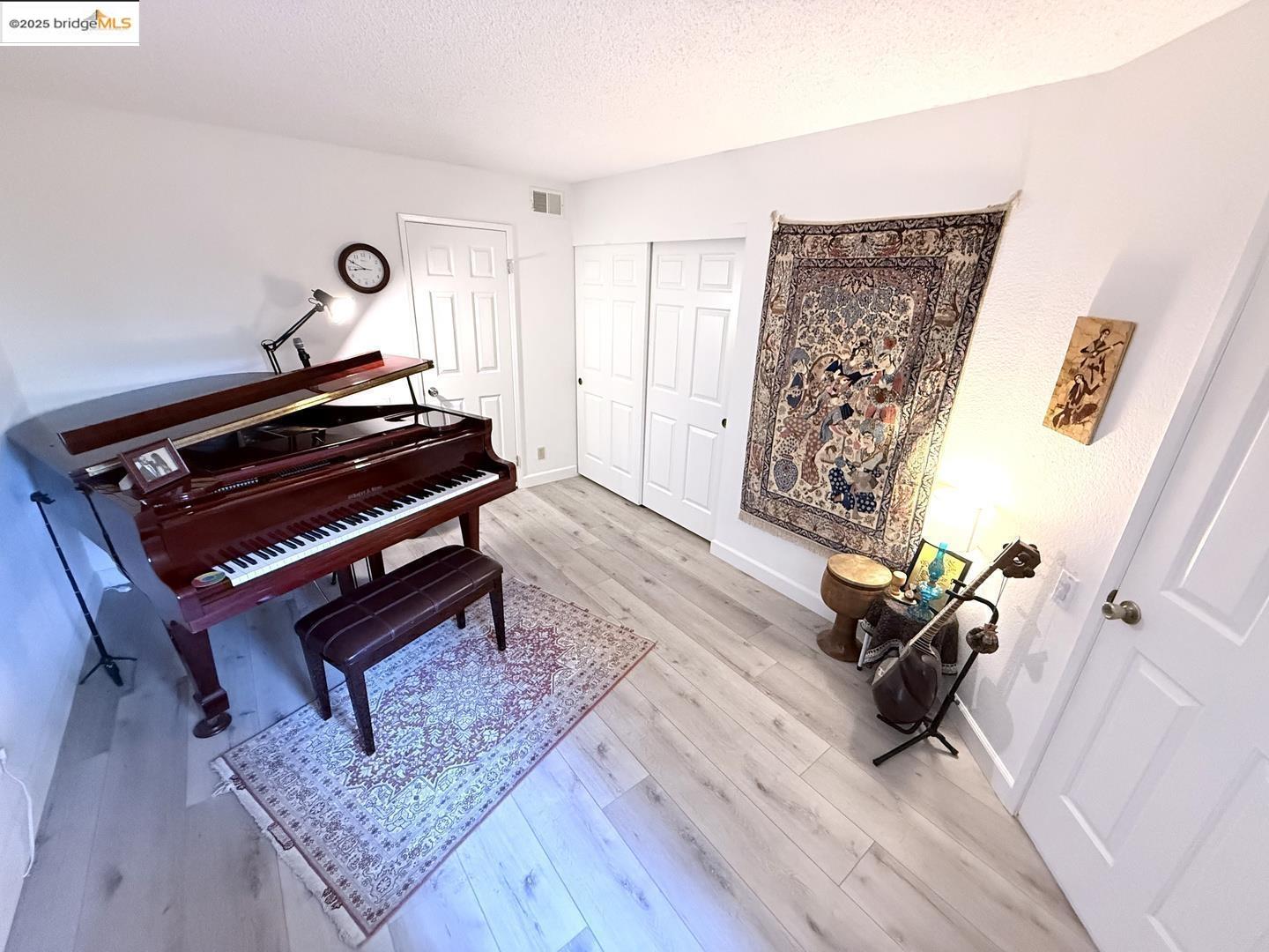 Detail Gallery Image 35 of 52 For 2561 Yerba Bank Ct #0,  San Jose,  CA 95121 - 3 Beds | 2 Baths