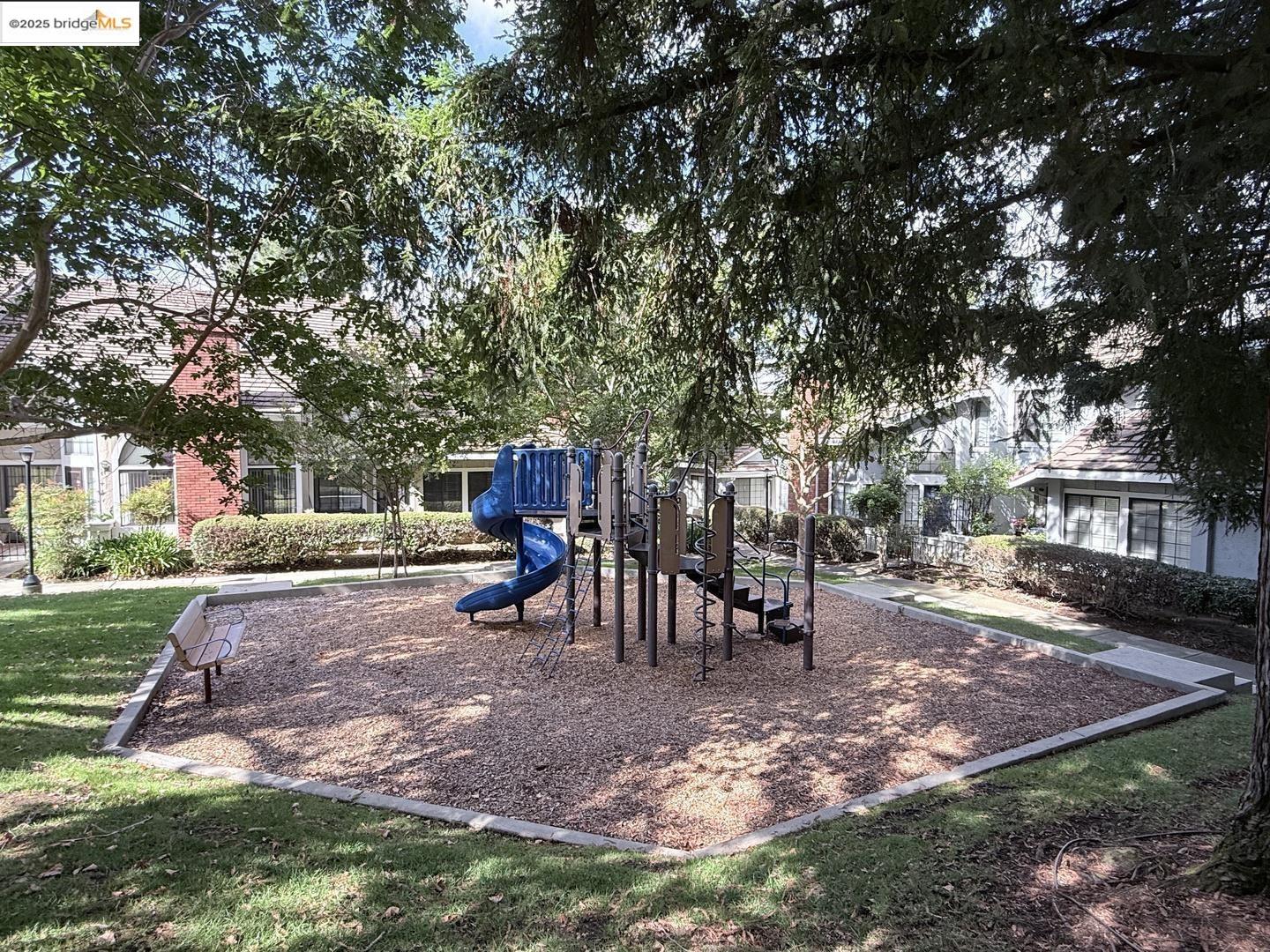 Detail Gallery Image 45 of 52 For 2561 Yerba Bank Ct #0,  San Jose,  CA 95121 - 3 Beds | 2 Baths