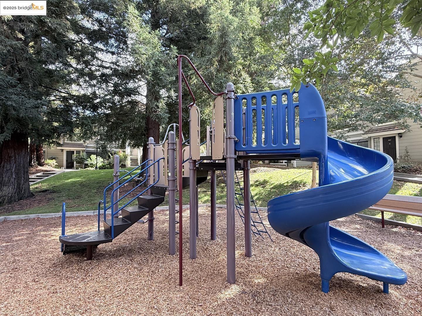 Detail Gallery Image 48 of 52 For 2561 Yerba Bank Ct #0,  San Jose,  CA 95121 - 3 Beds | 2 Baths