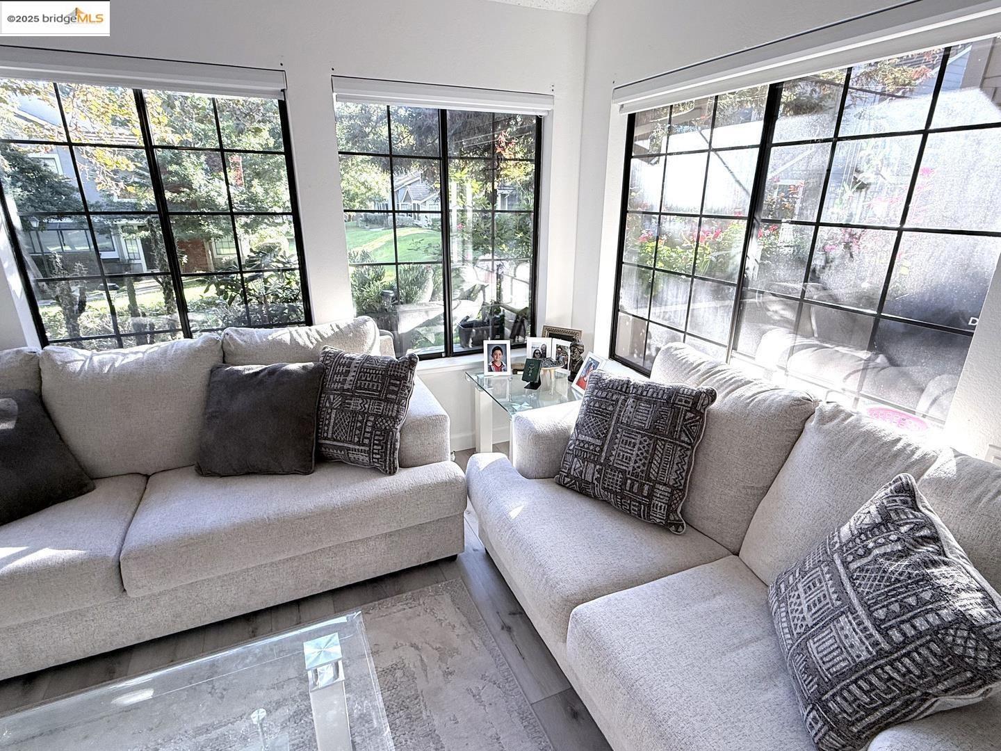 Detail Gallery Image 8 of 52 For 2561 Yerba Bank Ct #0,  San Jose,  CA 95121 - 3 Beds | 2 Baths