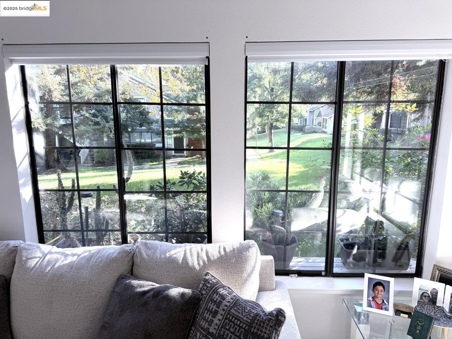 Detail Gallery Image 9 of 52 For 2561 Yerba Bank Ct #0,  San Jose,  CA 95121 - 3 Beds | 2 Baths