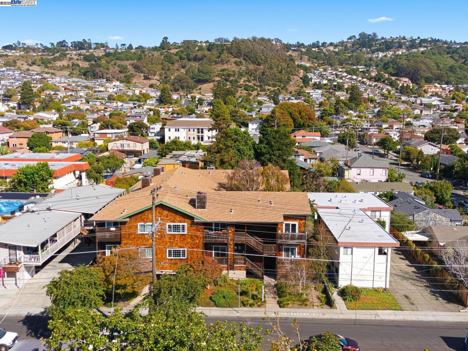 Detail Gallery Image 13 of 60 For 1708 Lexington Ave #2,  El Cerrito,  CA 94530 - 2 Beds | 1 Baths