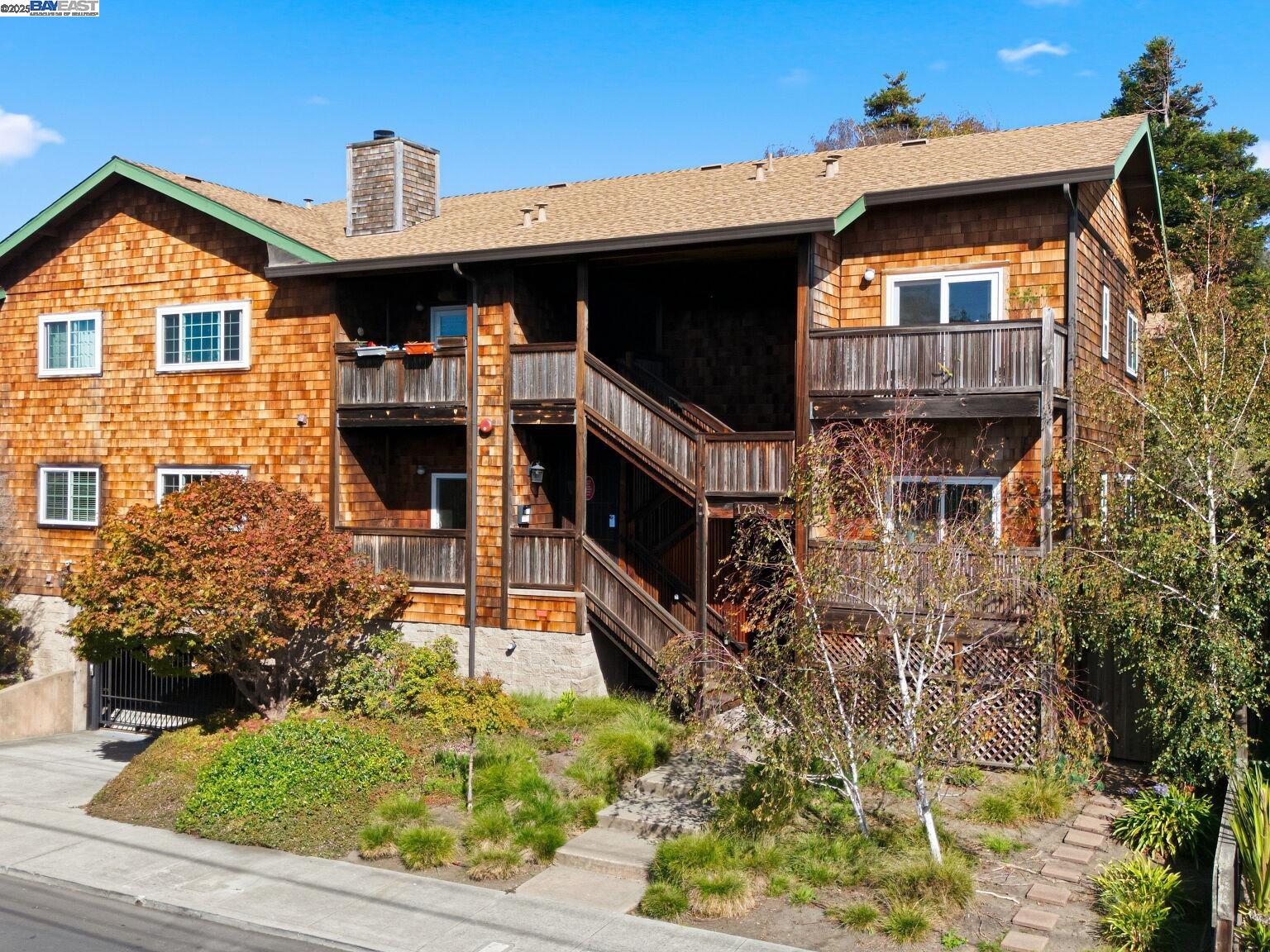 Detail Gallery Image 14 of 60 For 1708 Lexington Ave #2,  El Cerrito,  CA 94530 - 2 Beds | 1 Baths