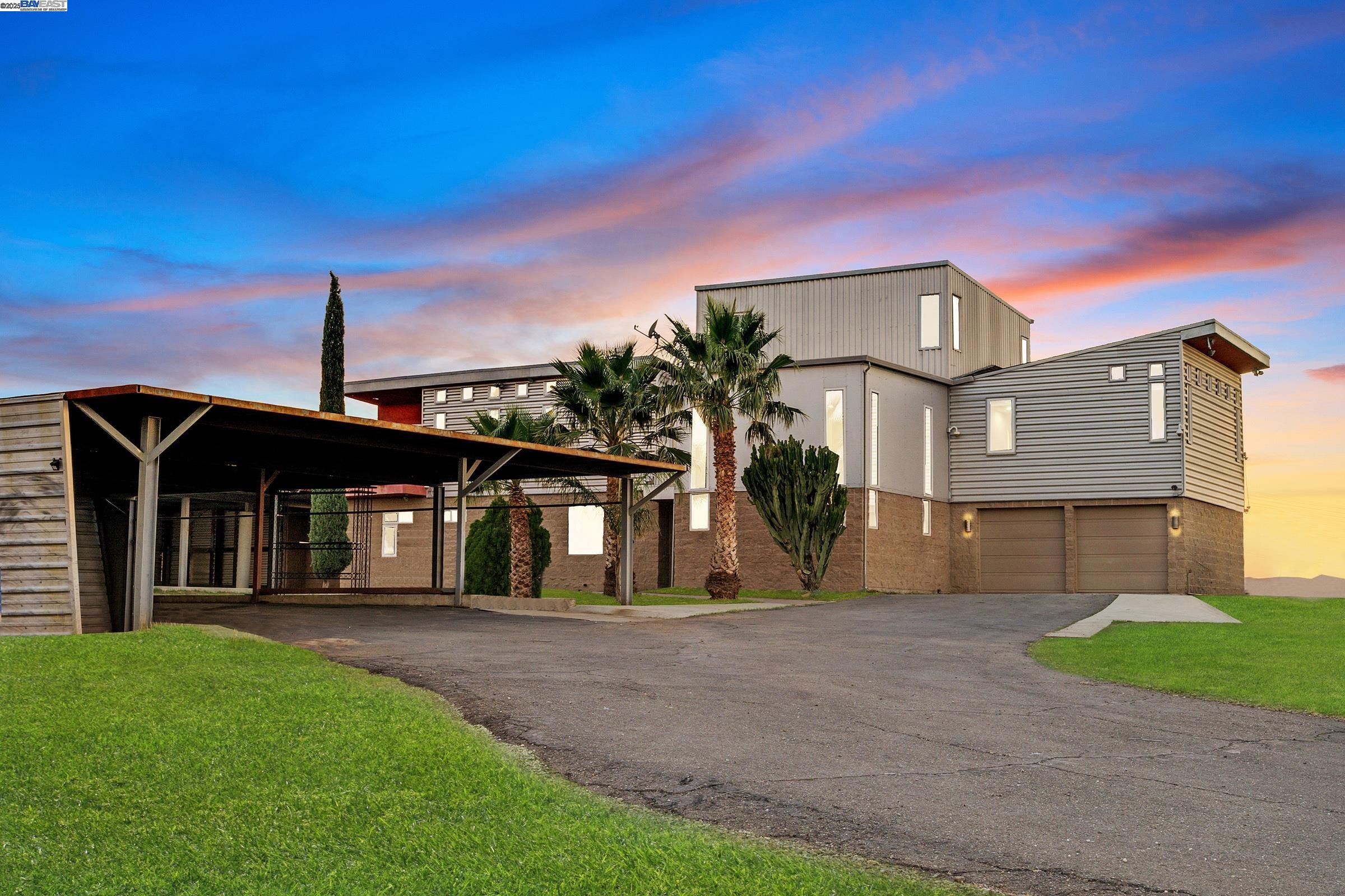 Detail Gallery Image 2 of 52 For 17011 Midway Rd, Tracy,  CA 95377 - 4 Beds | 3 Baths