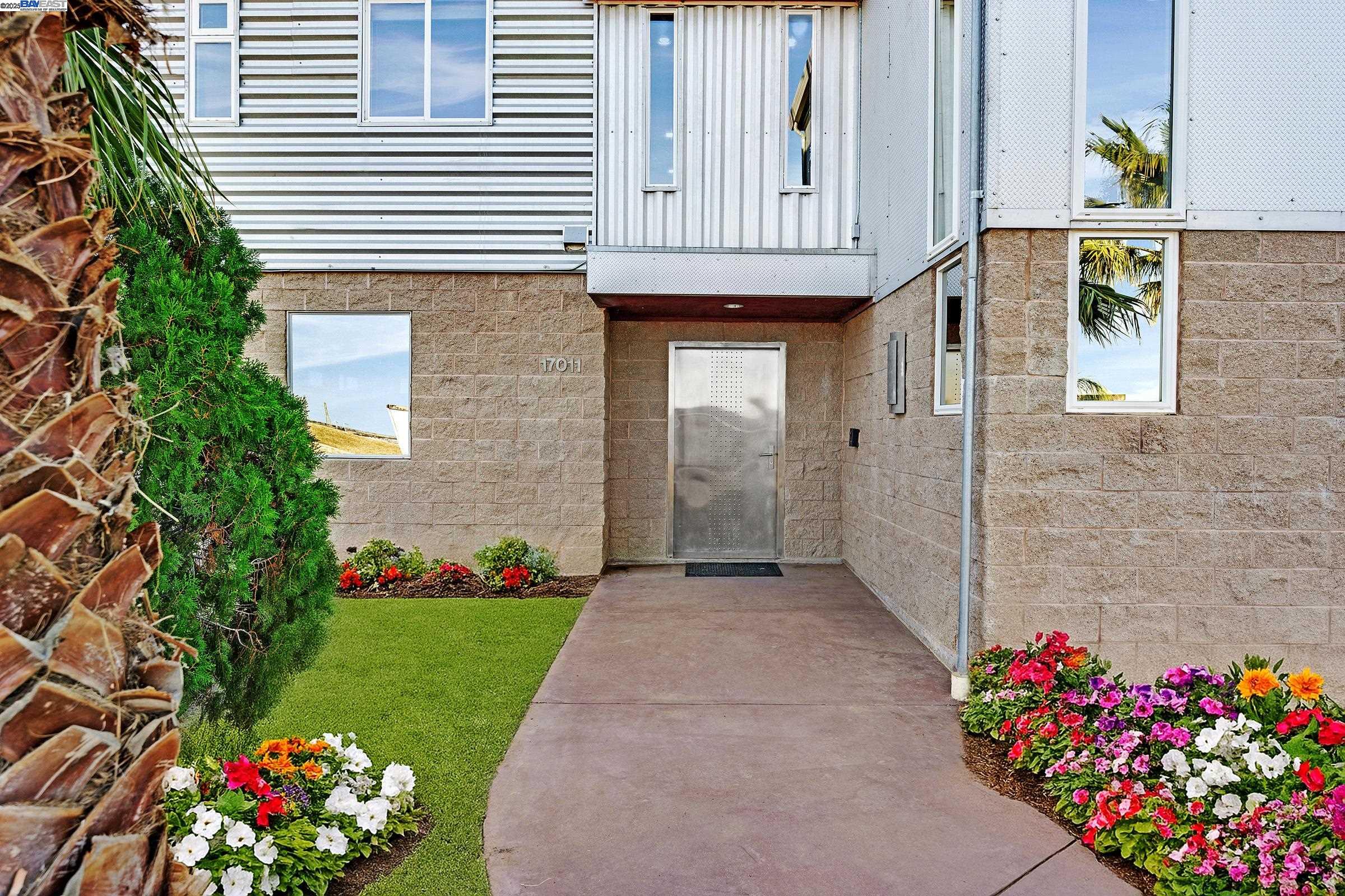 Detail Gallery Image 13 of 52 For 17011 Midway Rd, Tracy,  CA 95377 - 4 Beds | 3 Baths