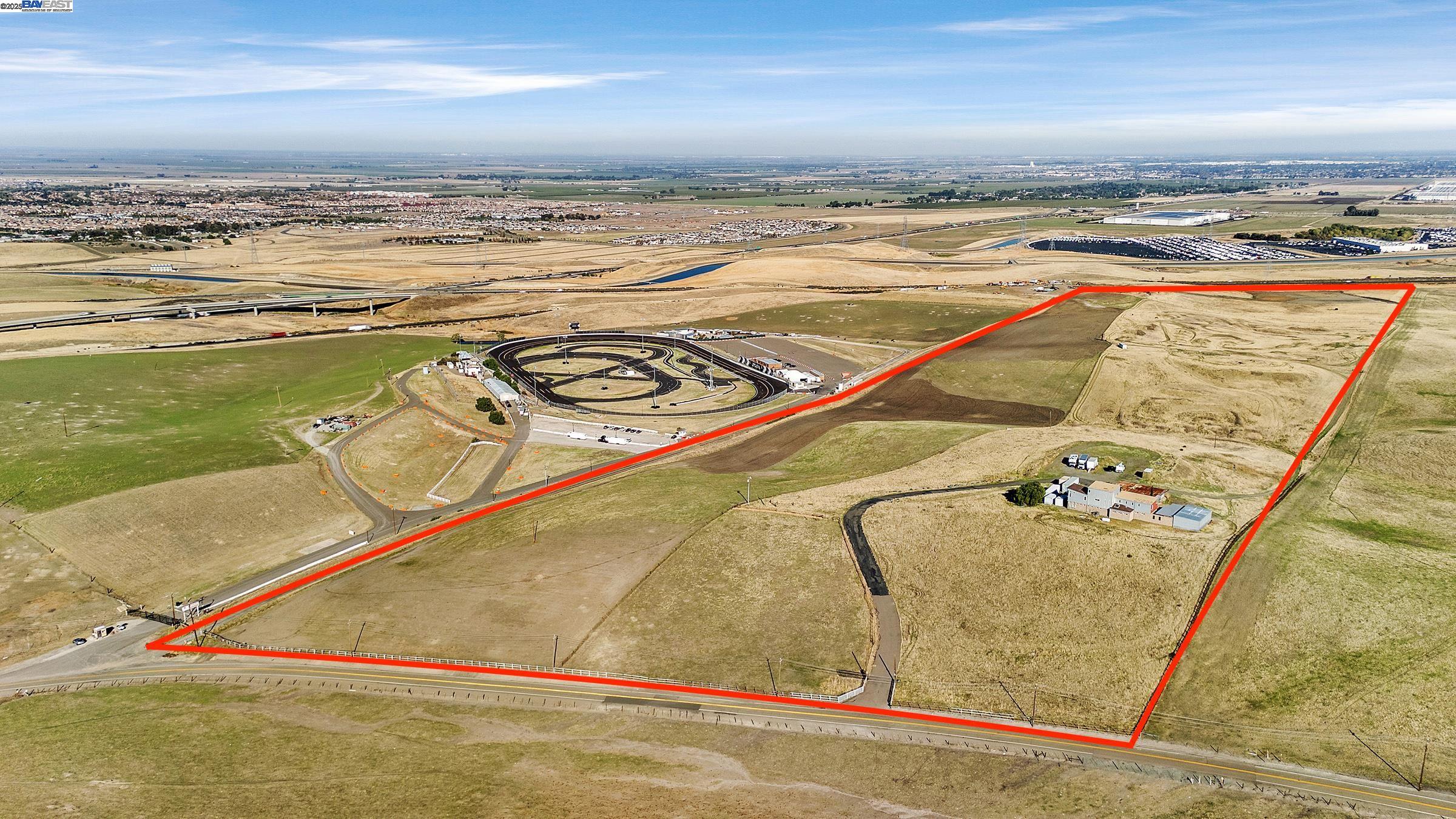 Detail Gallery Image 9 of 52 For 17011 Midway Rd, Tracy,  CA 95377 - 4 Beds | 3 Baths