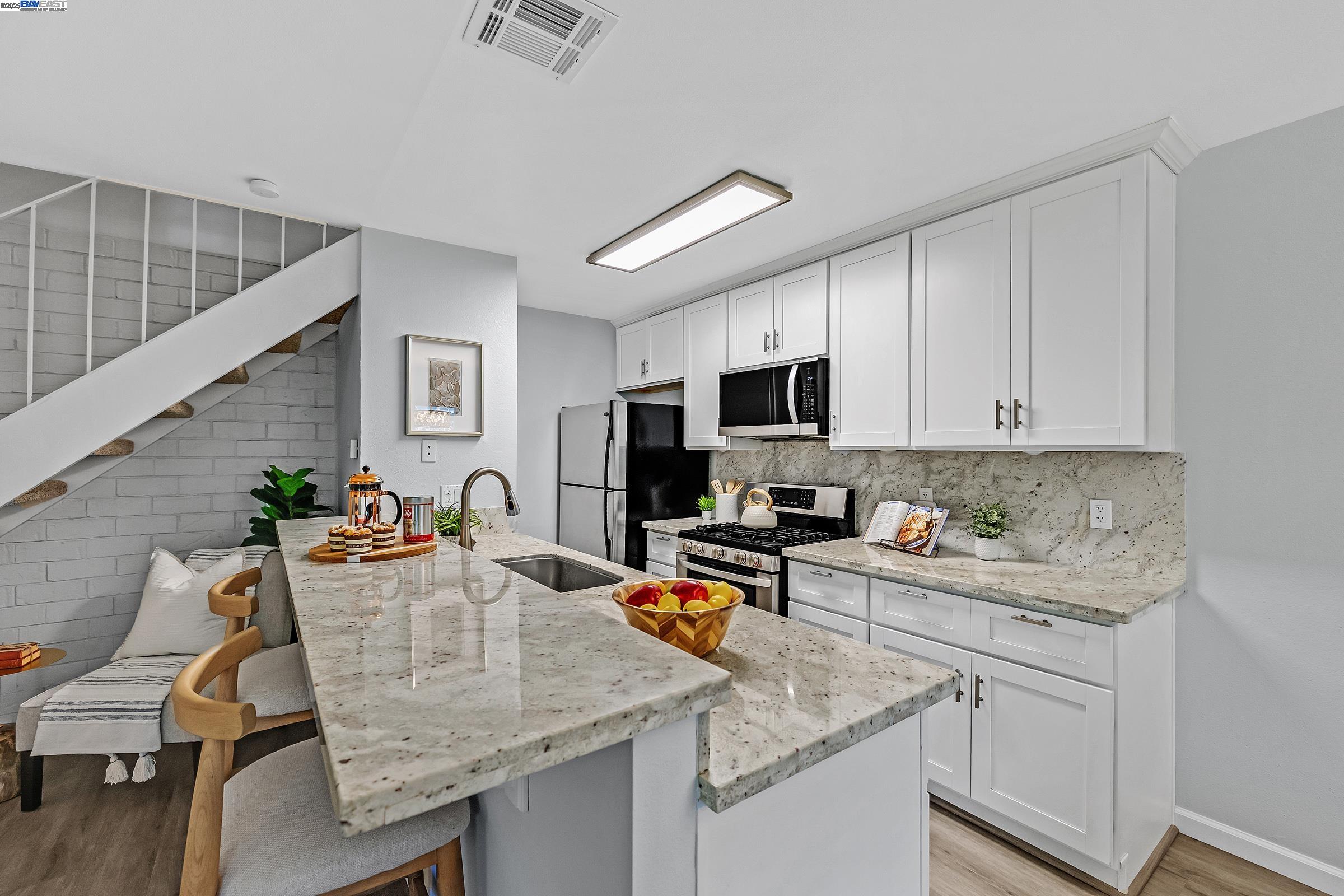 Photo #8: 41116167 Listing: Photo #8