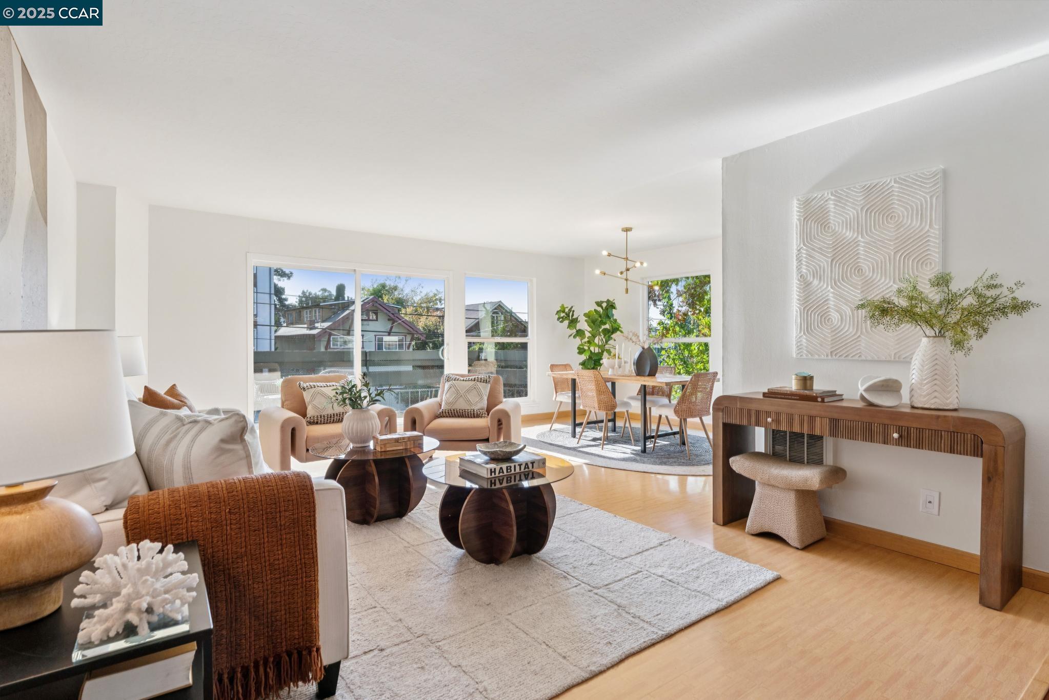 Front Image Thumbnail for CC41116344