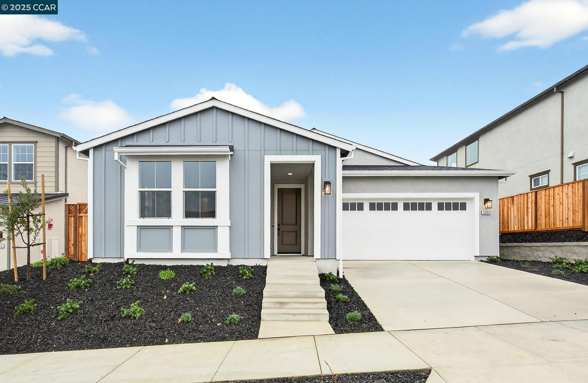 Front Image Thumbnail for CC41116347