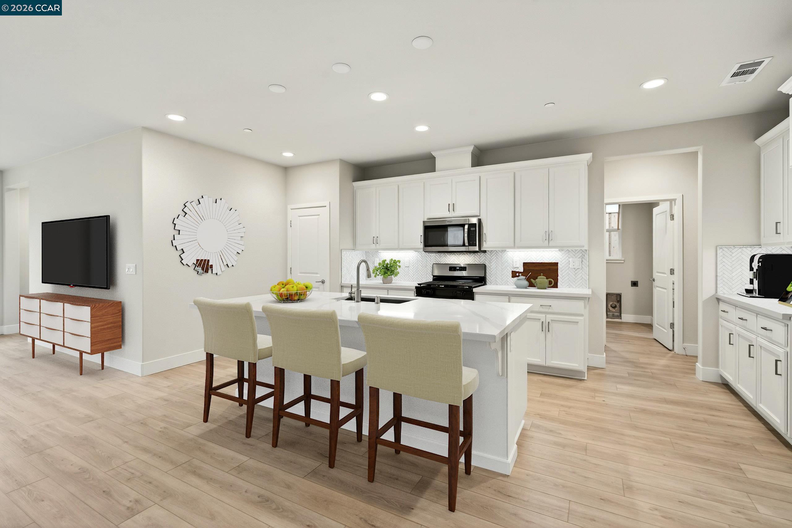 Detail Gallery Image 2 of 26 For 5609 Majestic Oak Way, Antioch,  CA 94531 - 3 Beds | 2/1 Baths