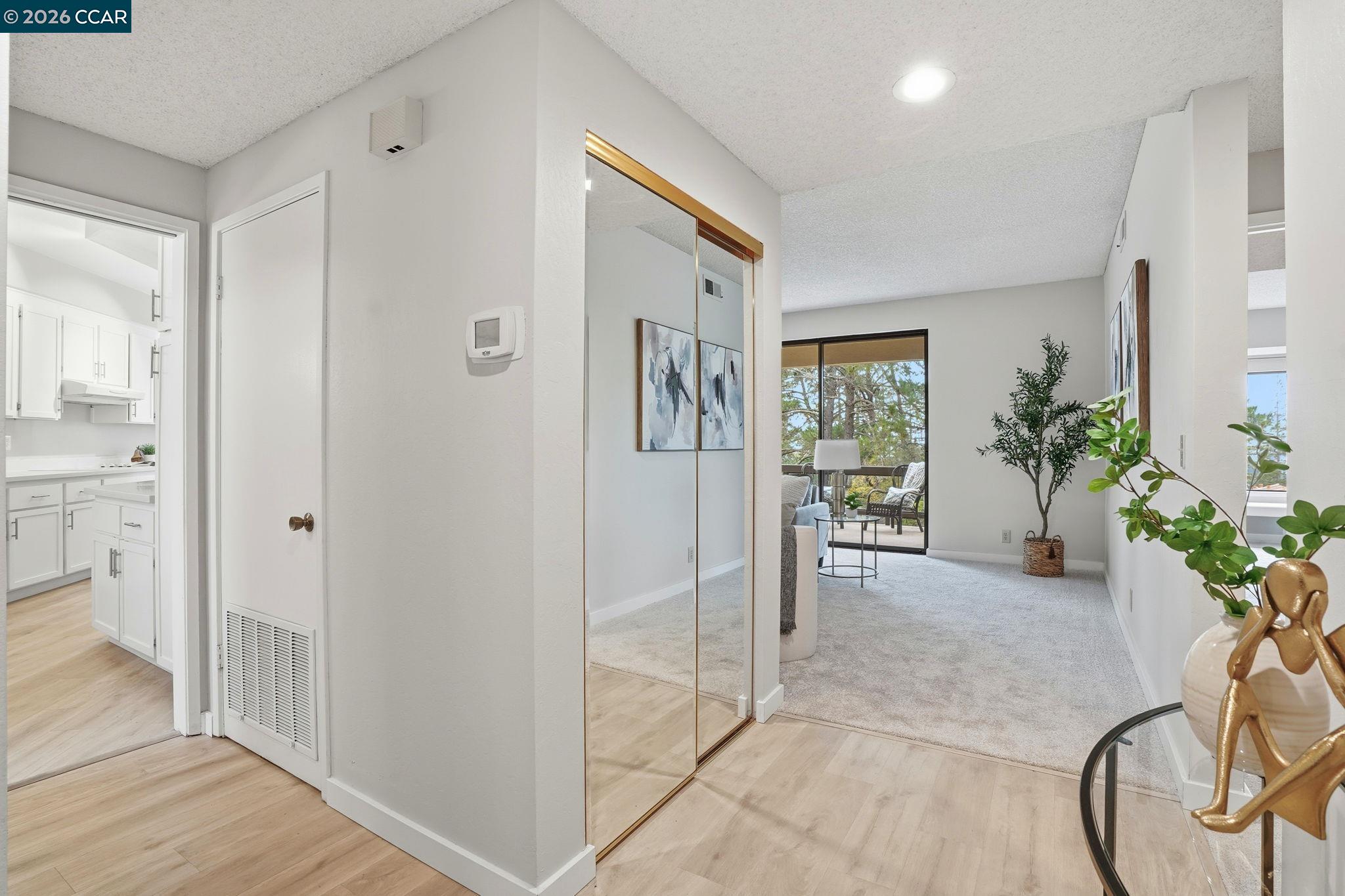 Photo #8: 41116416 Listing: Photo #8