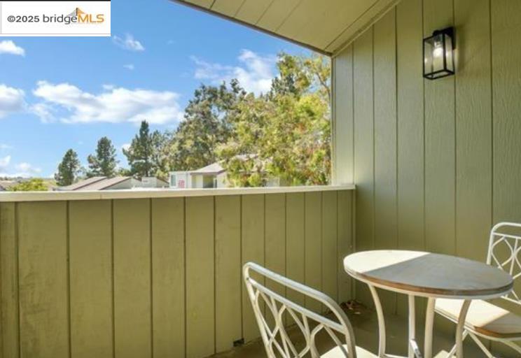 Detail Gallery Image 17 of 36 For 1333 N Camino Alto #249,  Vallejo,  CA 94589 - 3 Beds | 2 Baths