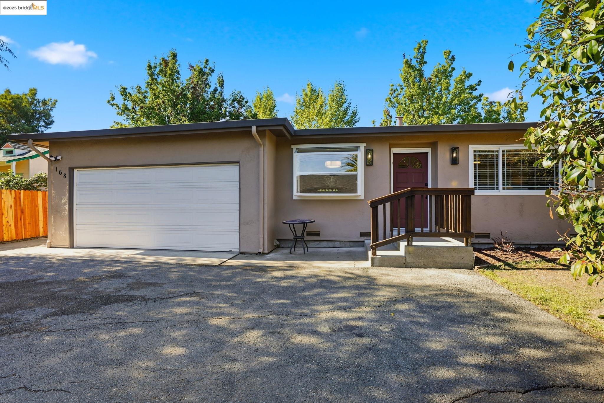 Front Image Thumbnail for EB41116451