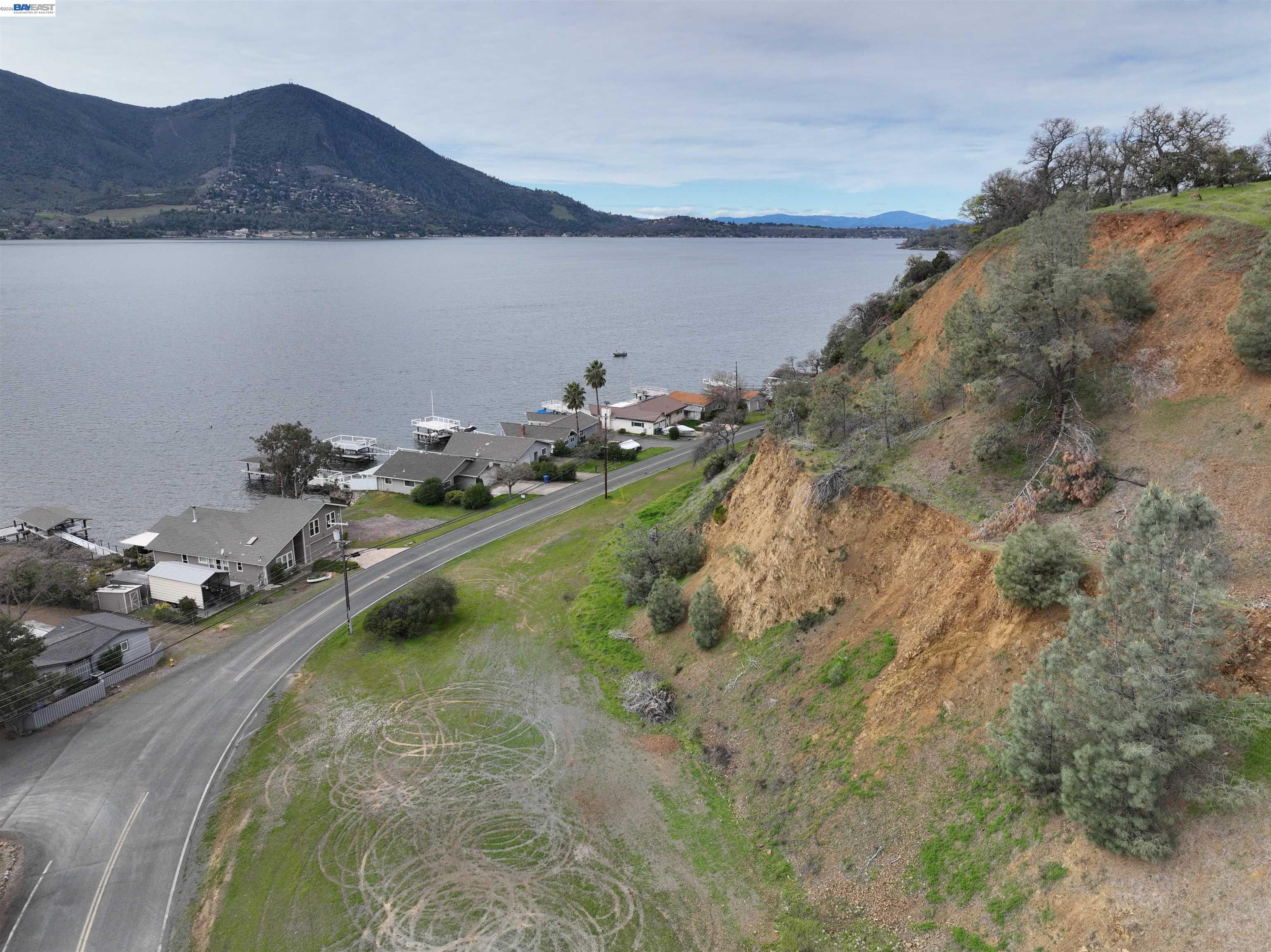 Detail Gallery Image 12 of 41 For 11130 Lakeshore Dr, Clearlake,  CA 95424 - – Beds | – Baths