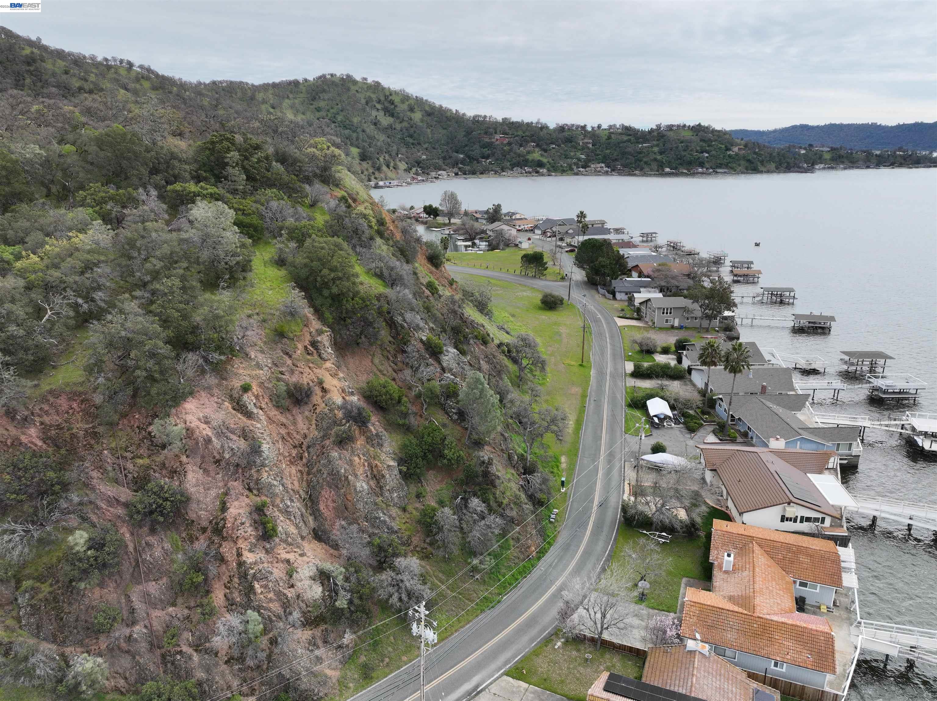 Detail Gallery Image 6 of 41 For 11130 Lakeshore Dr, Clearlake,  CA 95424 - – Beds | – Baths