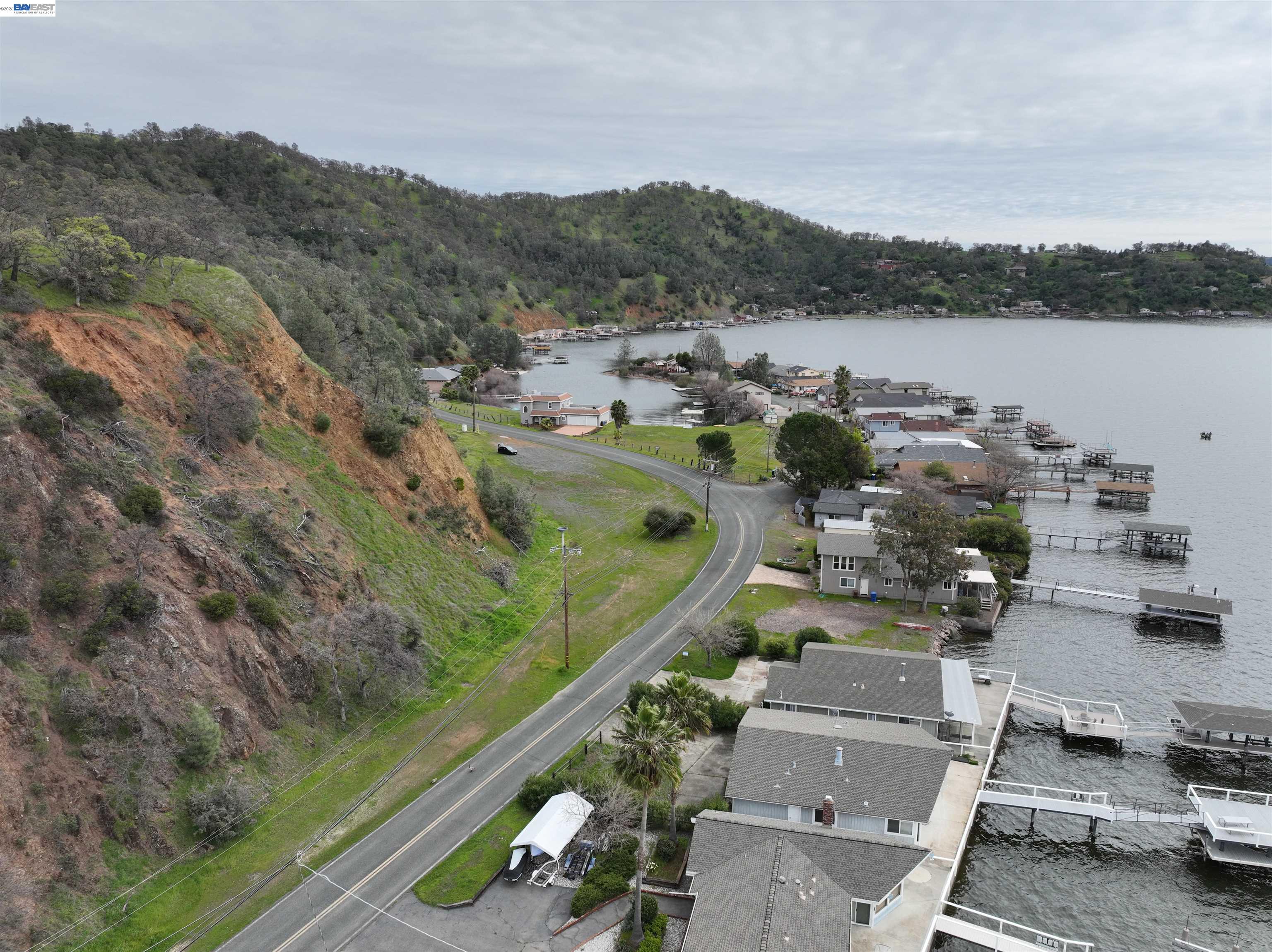 Detail Gallery Image 7 of 41 For 11130 Lakeshore Dr, Clearlake,  CA 95424 - – Beds | – Baths