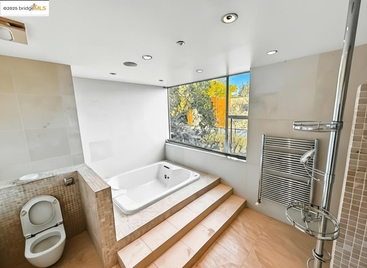 Detail Gallery Image 20 of 42 For 4000 Manzana Lane, Palo Alto,  CA 94306 - 6 Beds | 6 Baths