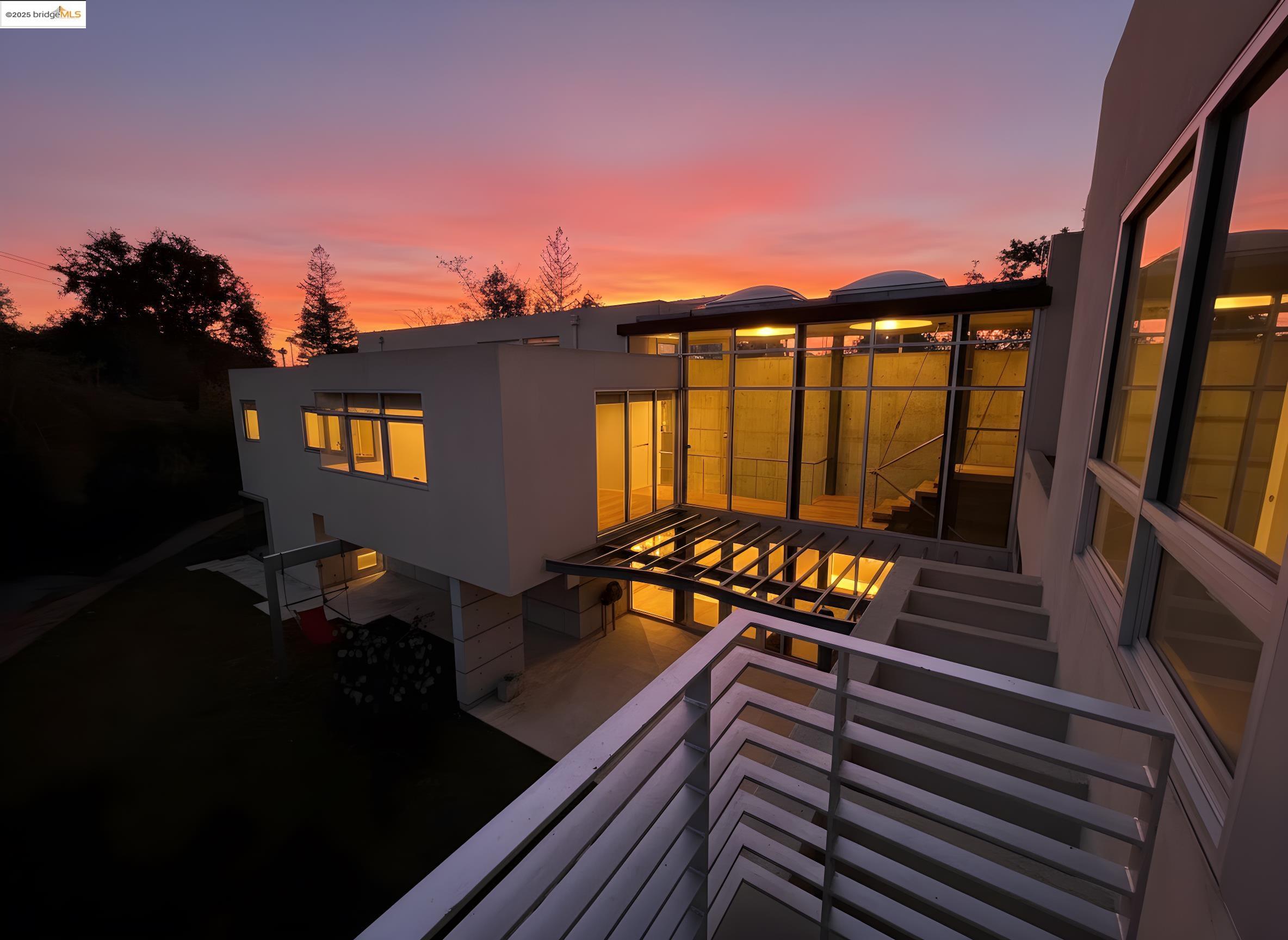 Detail Gallery Image 30 of 42 For 4000 Manzana Lane, Palo Alto,  CA 94306 - 6 Beds | 6 Baths