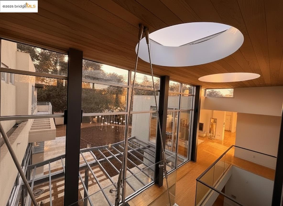 Detail Gallery Image 10 of 42 For 4000 Manzana Lane, Palo Alto,  CA 94306 - 6 Beds | 6 Baths