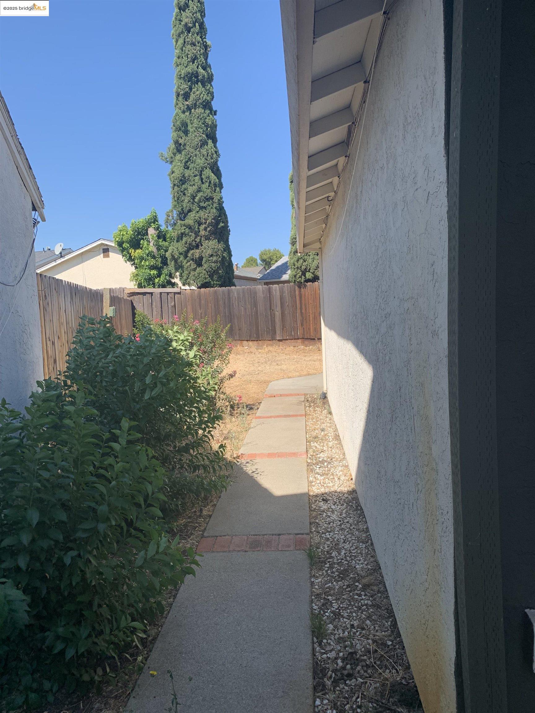 Detail Gallery Image 19 of 20 For Cedar Ct, Antioch,  CA 94509 - 3 Beds | 2 Baths