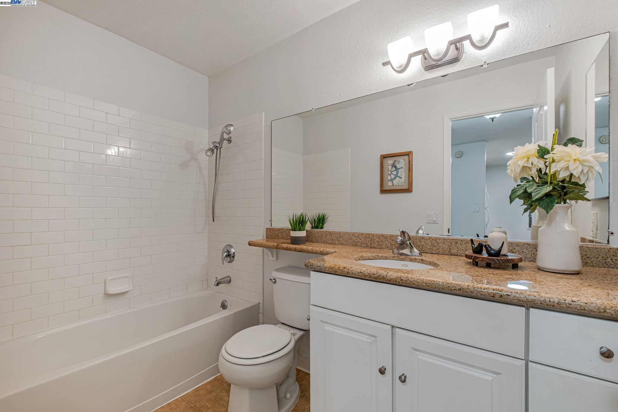 Detail Gallery Image 20 of 46 For 39199 Guardino Drive #179,  Fremont,  CA 94538 - 2 Beds | 2 Baths