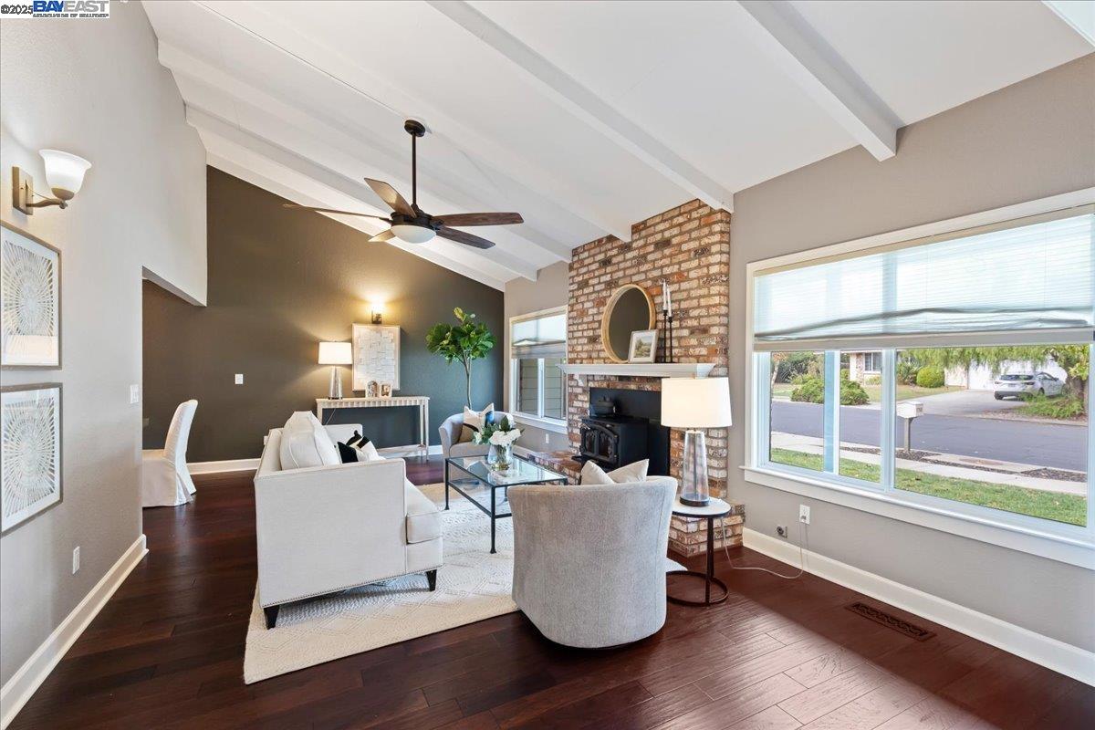 Detail Gallery Image 2 of 54 For 1766 Risdon Rd, Concord,  CA 94518 - 4 Beds | 2/1 Baths