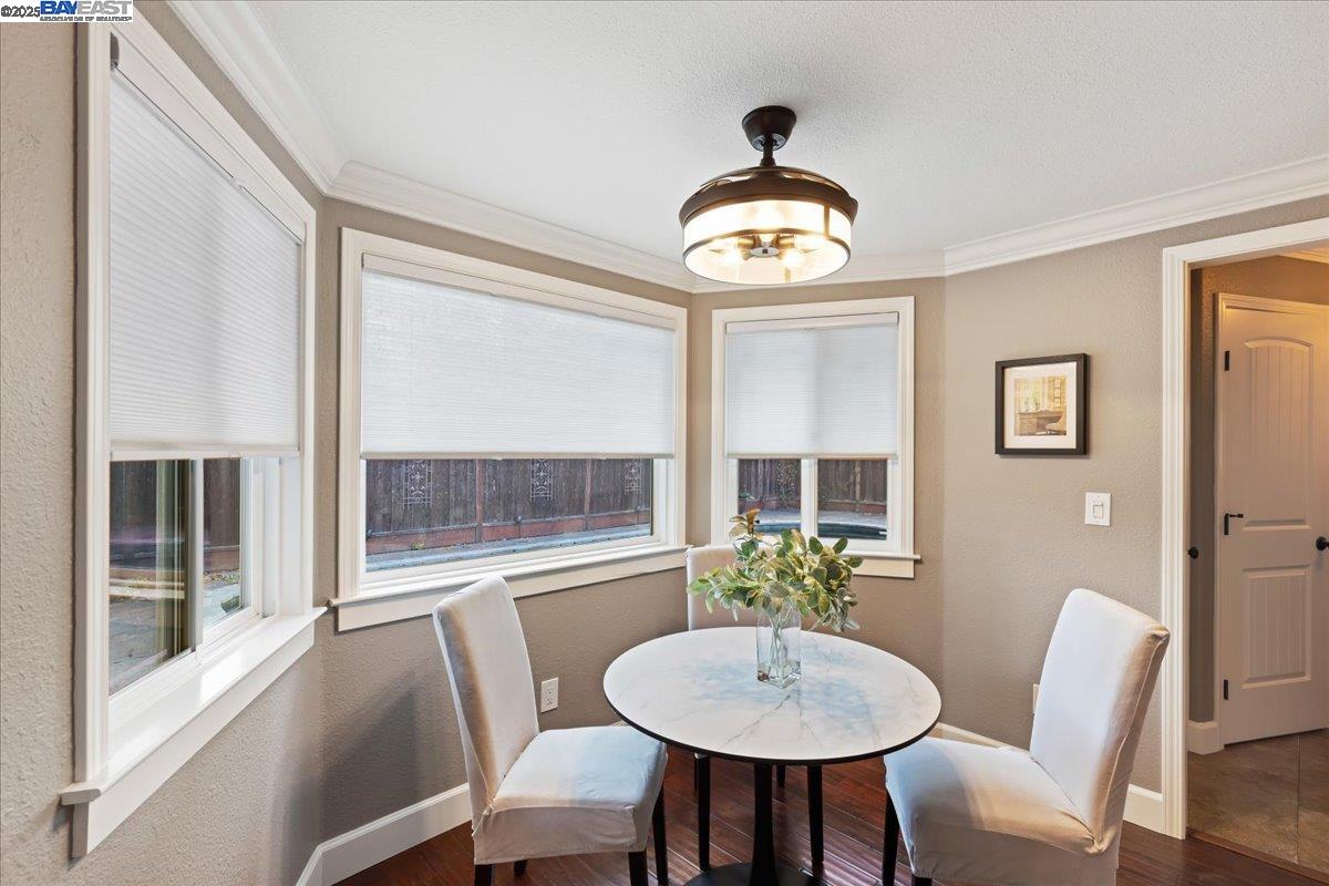 Detail Gallery Image 13 of 54 For 1766 Risdon Rd, Concord,  CA 94518 - 4 Beds | 2/1 Baths