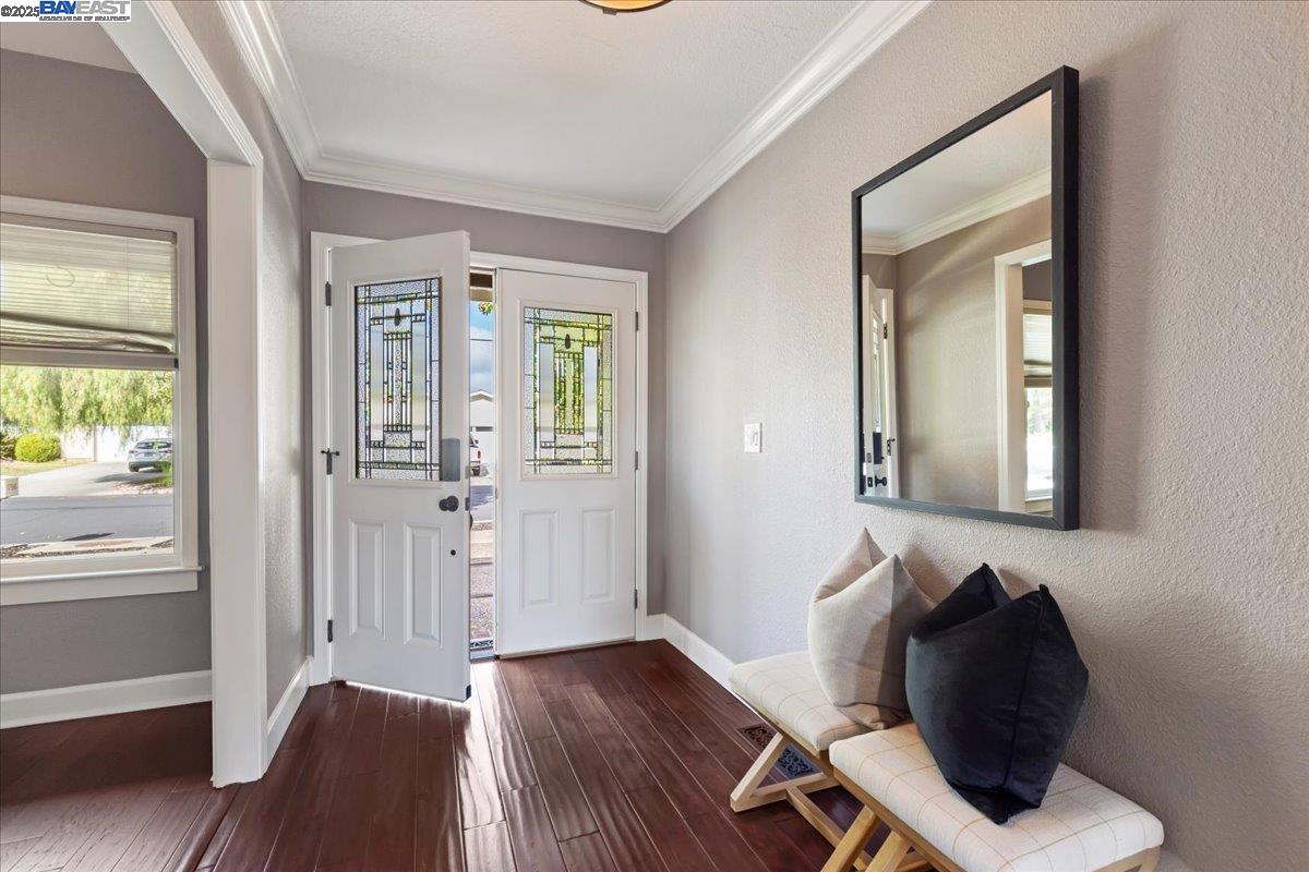 Detail Gallery Image 4 of 54 For 1766 Risdon Rd, Concord,  CA 94518 - 4 Beds | 2/1 Baths