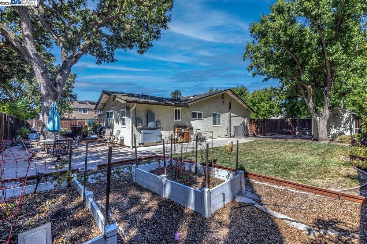 Detail Gallery Image 38 of 54 For 1766 Risdon Rd, Concord,  CA 94518 - 4 Beds | 2/1 Baths