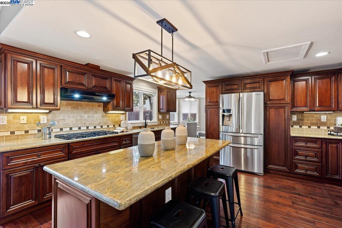 Detail Gallery Image 7 of 54 For 1766 Risdon Rd, Concord,  CA 94518 - 4 Beds | 2/1 Baths