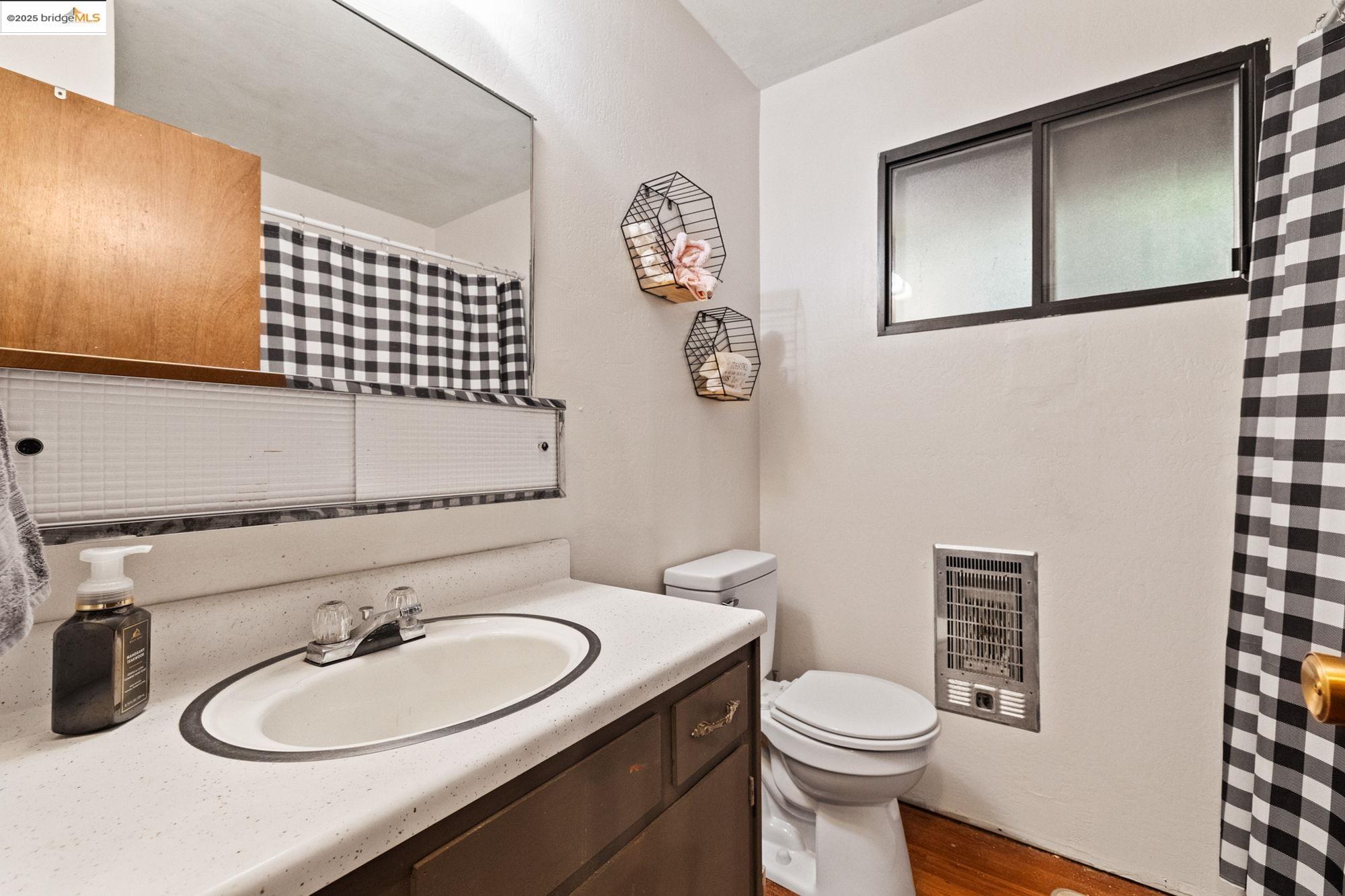 Detail Gallery Image 10 of 26 For 17851 Robin Rd, Twain Harte,  CA 95383 - 4 Beds | 3 Baths