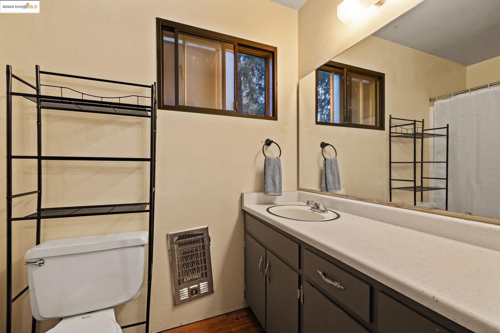 Detail Gallery Image 12 of 26 For 17851 Robin Rd, Twain Harte,  CA 95383 - 4 Beds | 3 Baths