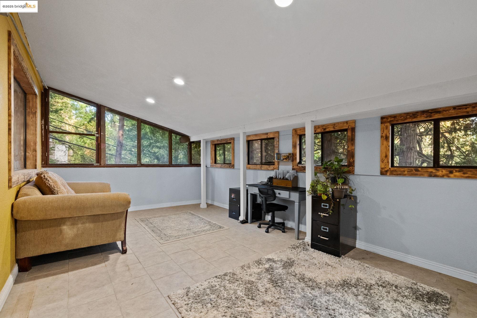 Detail Gallery Image 6 of 26 For 17851 Robin Rd, Twain Harte,  CA 95383 - 4 Beds | 3 Baths