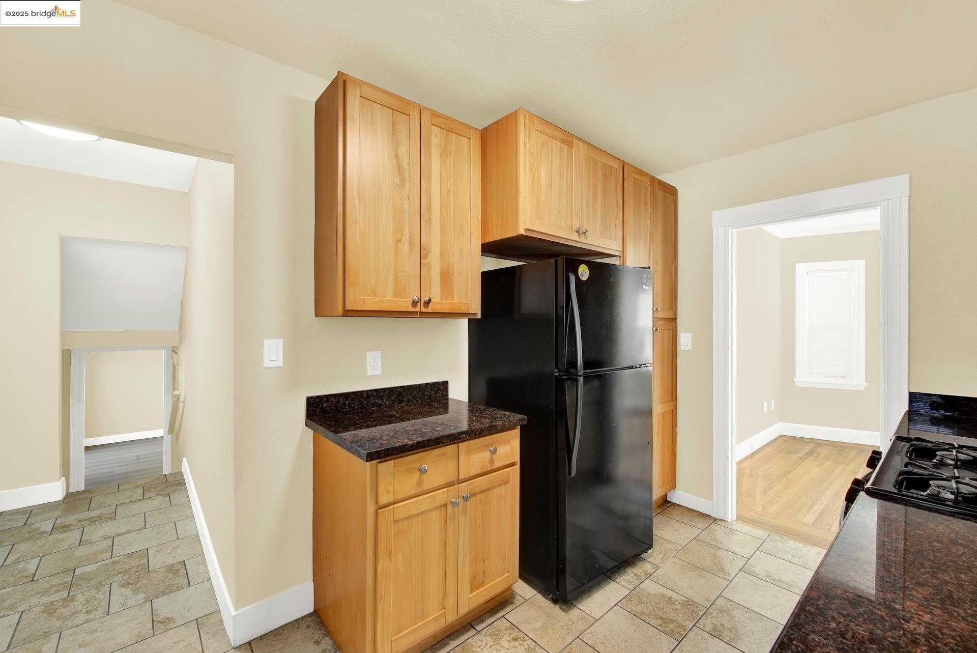 Detail Gallery Image 15 of 60 For 640 11th St, Richmond,  CA 94801 - 5 Beds | 2 Baths