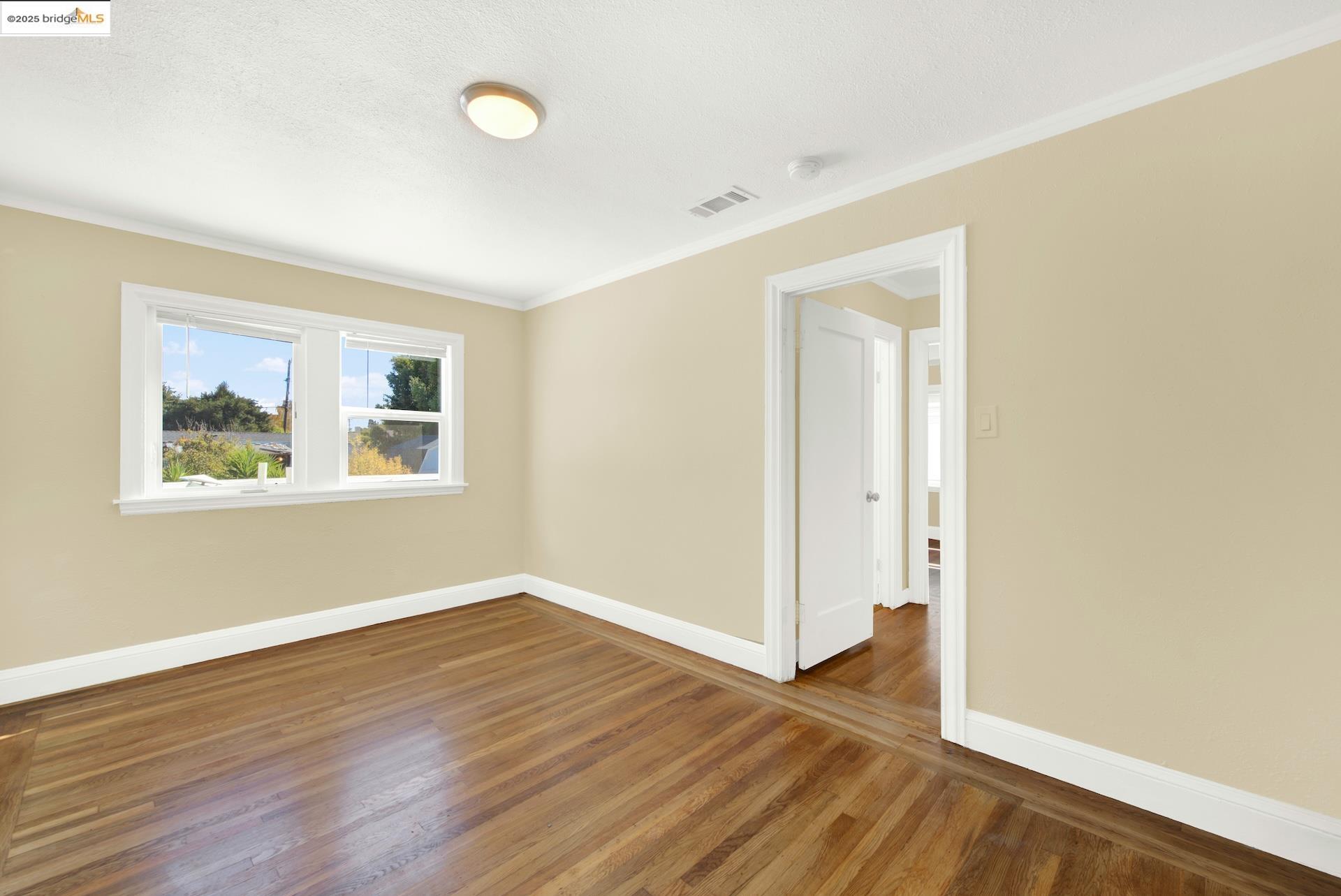 Detail Gallery Image 23 of 60 For 640 11th St, Richmond,  CA 94801 - 5 Beds | 2 Baths