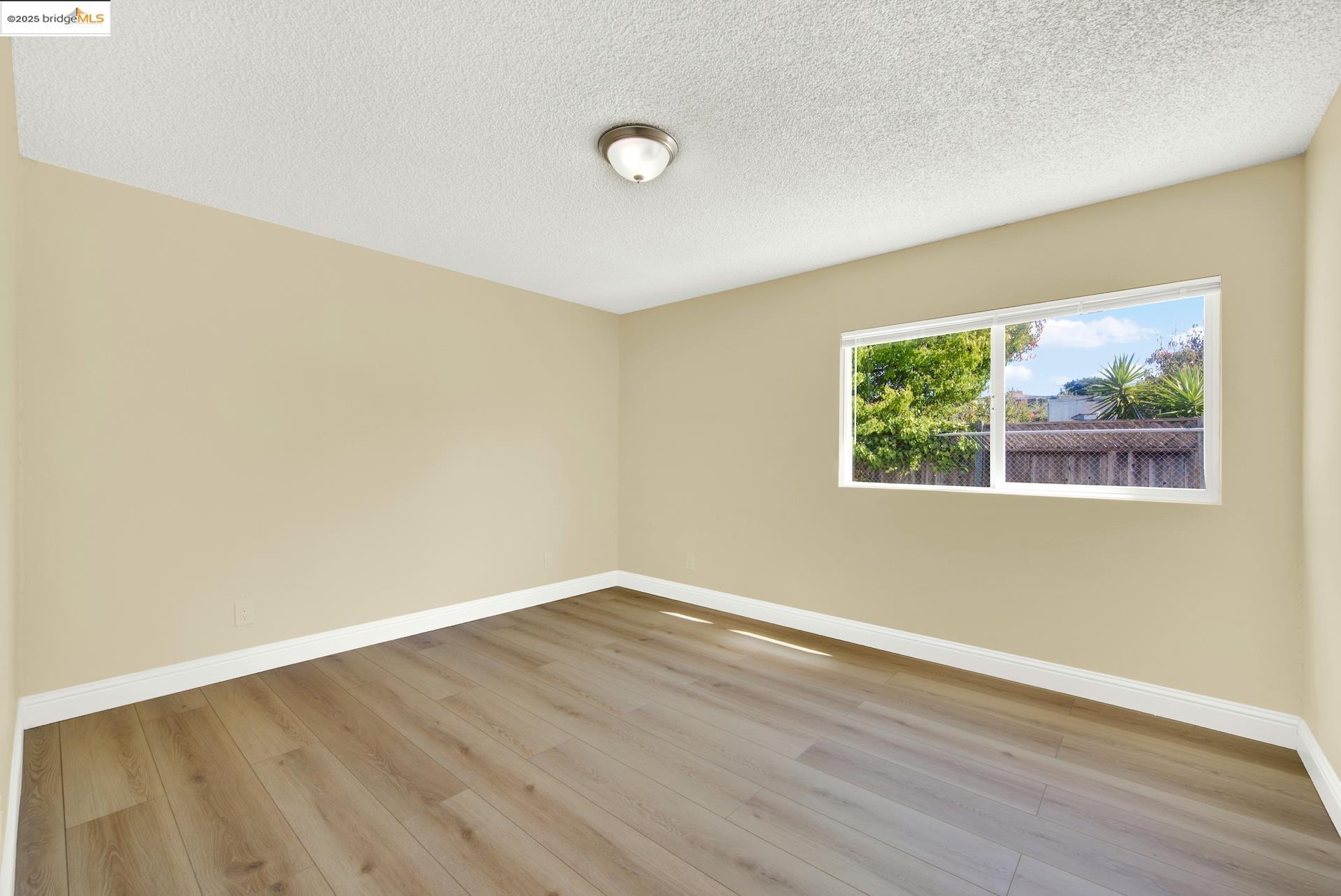 Detail Gallery Image 36 of 60 For 640 11th St, Richmond,  CA 94801 - 5 Beds | 2 Baths