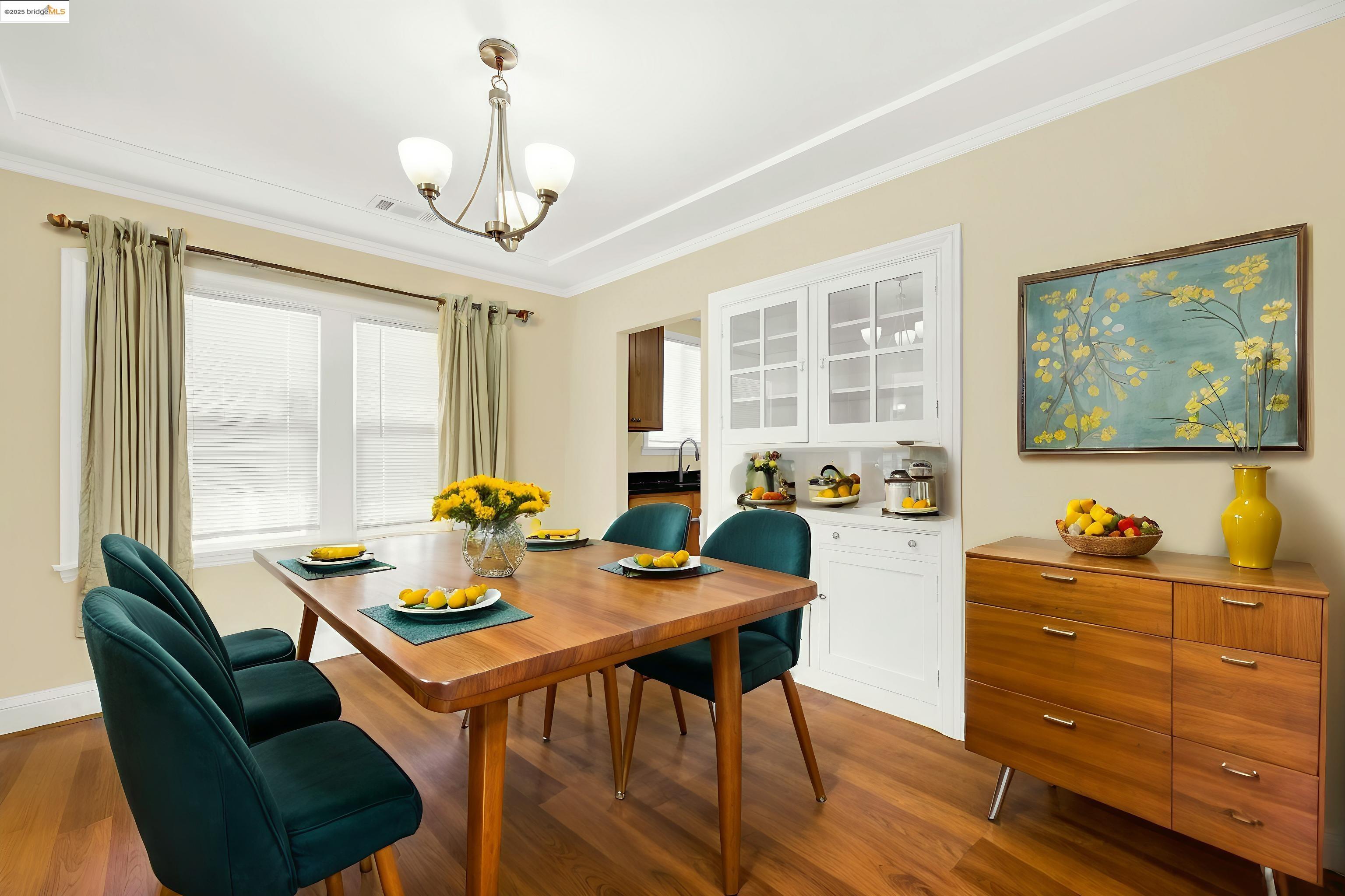 Detail Gallery Image 8 of 60 For 640 11th St, Richmond,  CA 94801 - 5 Beds | 2 Baths