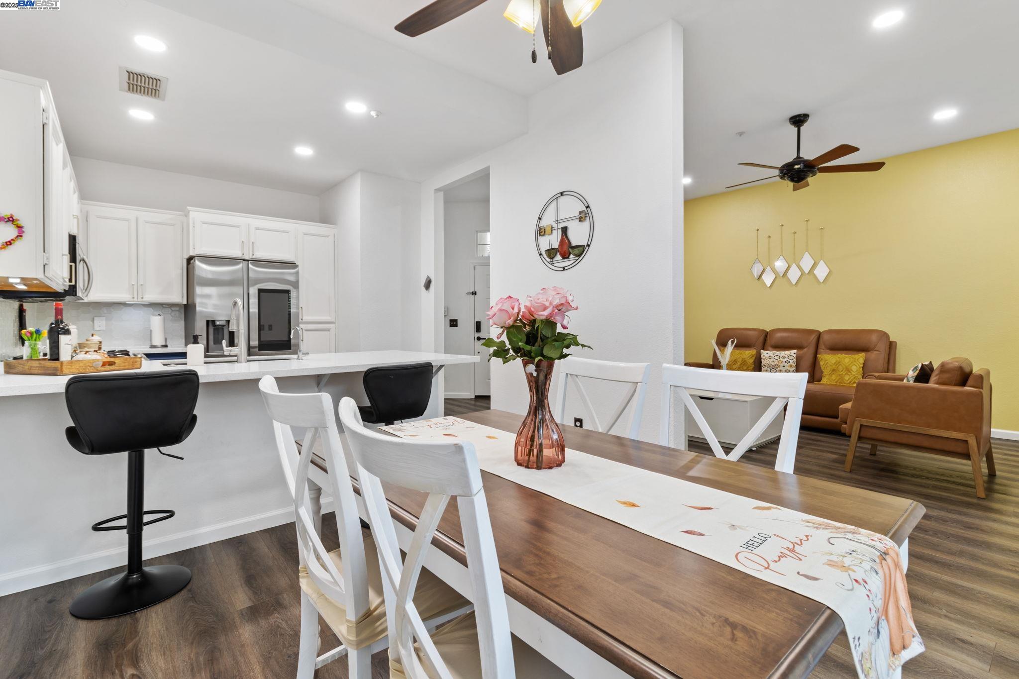 Detail Gallery Image 11 of 36 For 4052 Ghiotti Ct, Pleasanton,  CA 94588 - 2 Beds | 2/1 Baths