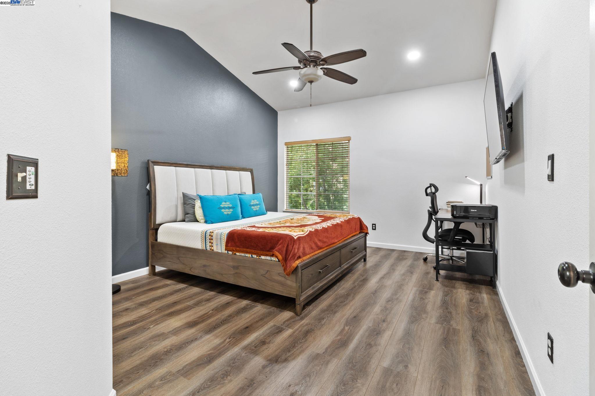 Detail Gallery Image 19 of 36 For 4052 Ghiotti Ct, Pleasanton,  CA 94588 - 2 Beds | 2/1 Baths